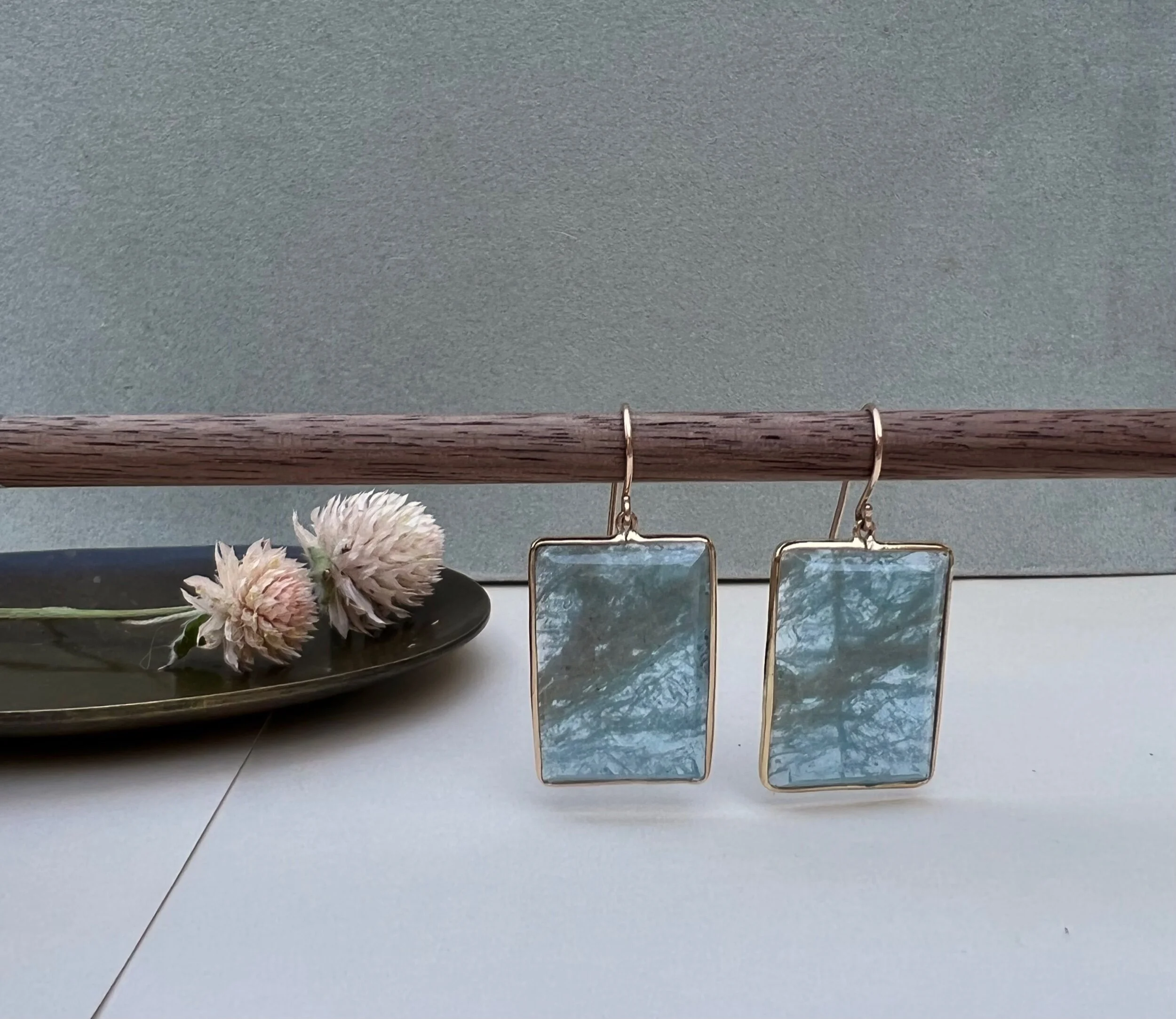 39E1A2AC-B6CA-4303-BE81-BF25A6D64F6B