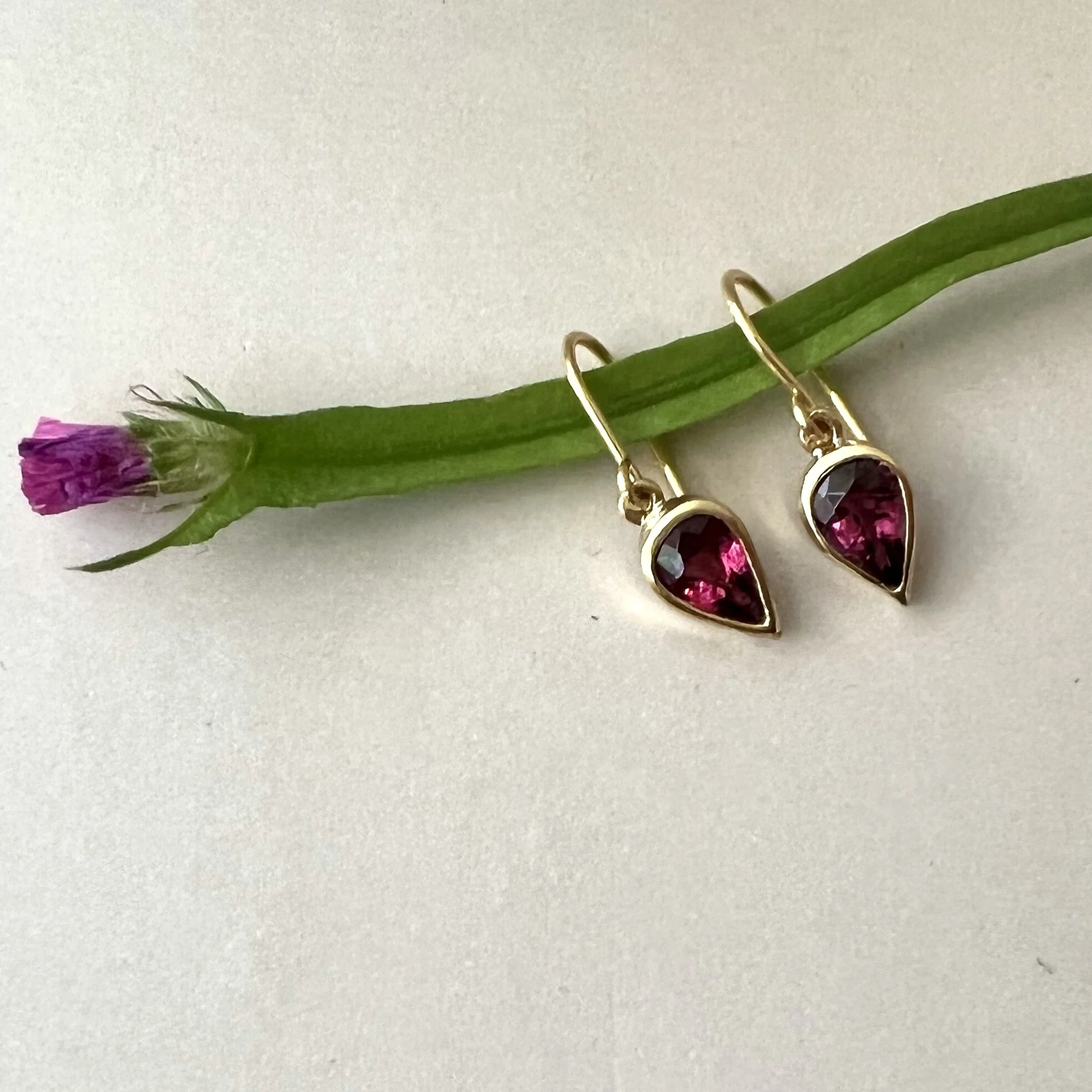 E6CFE539-A921-4B9D-BD9E-BDECAD85449E