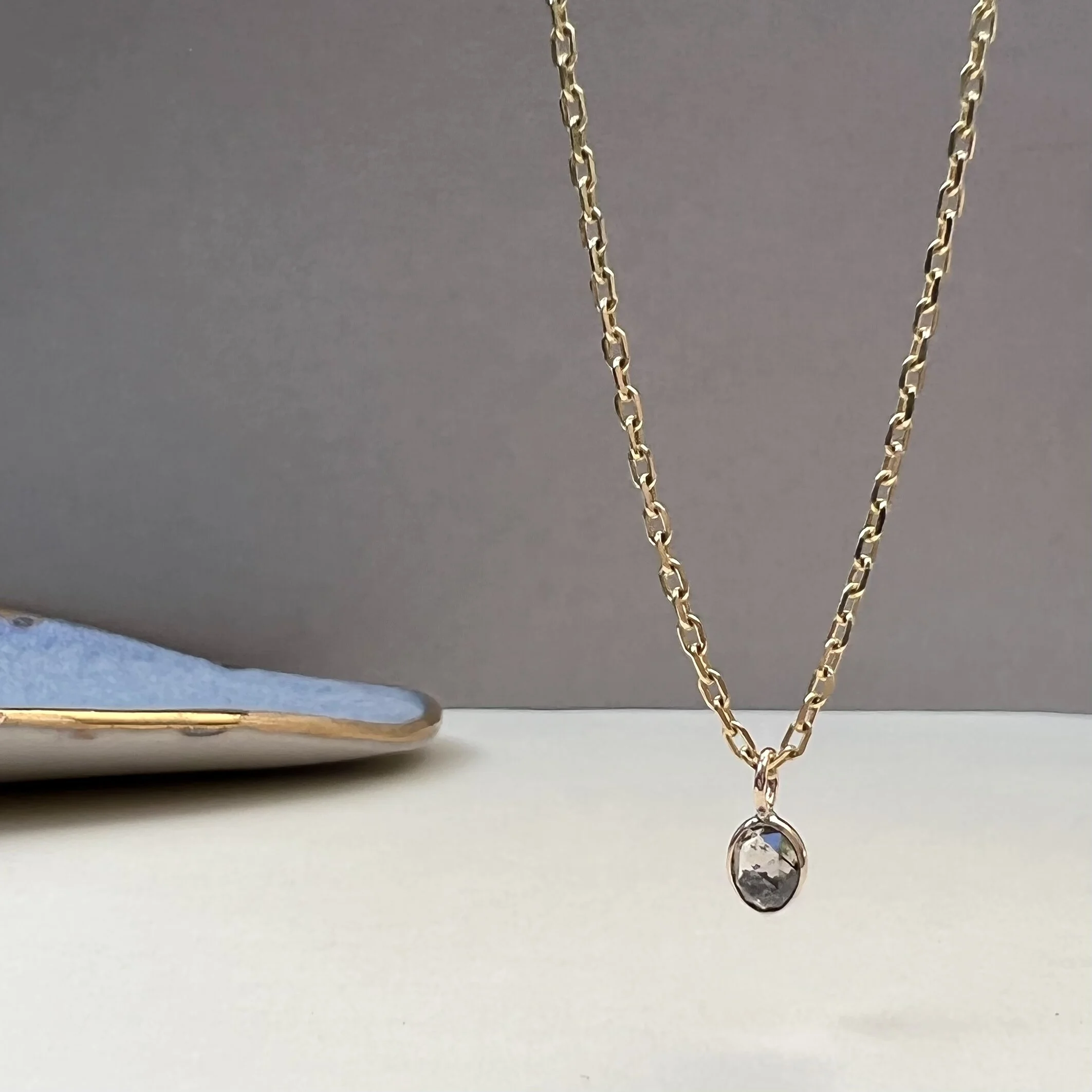 3EDE074E-F160-4284-B3C7-19CB4747DA41