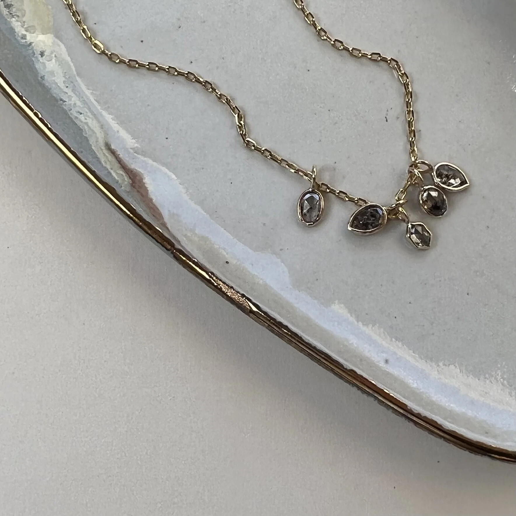 25E8B903-748F-4F09-BF2C-7E23C3F8E95F