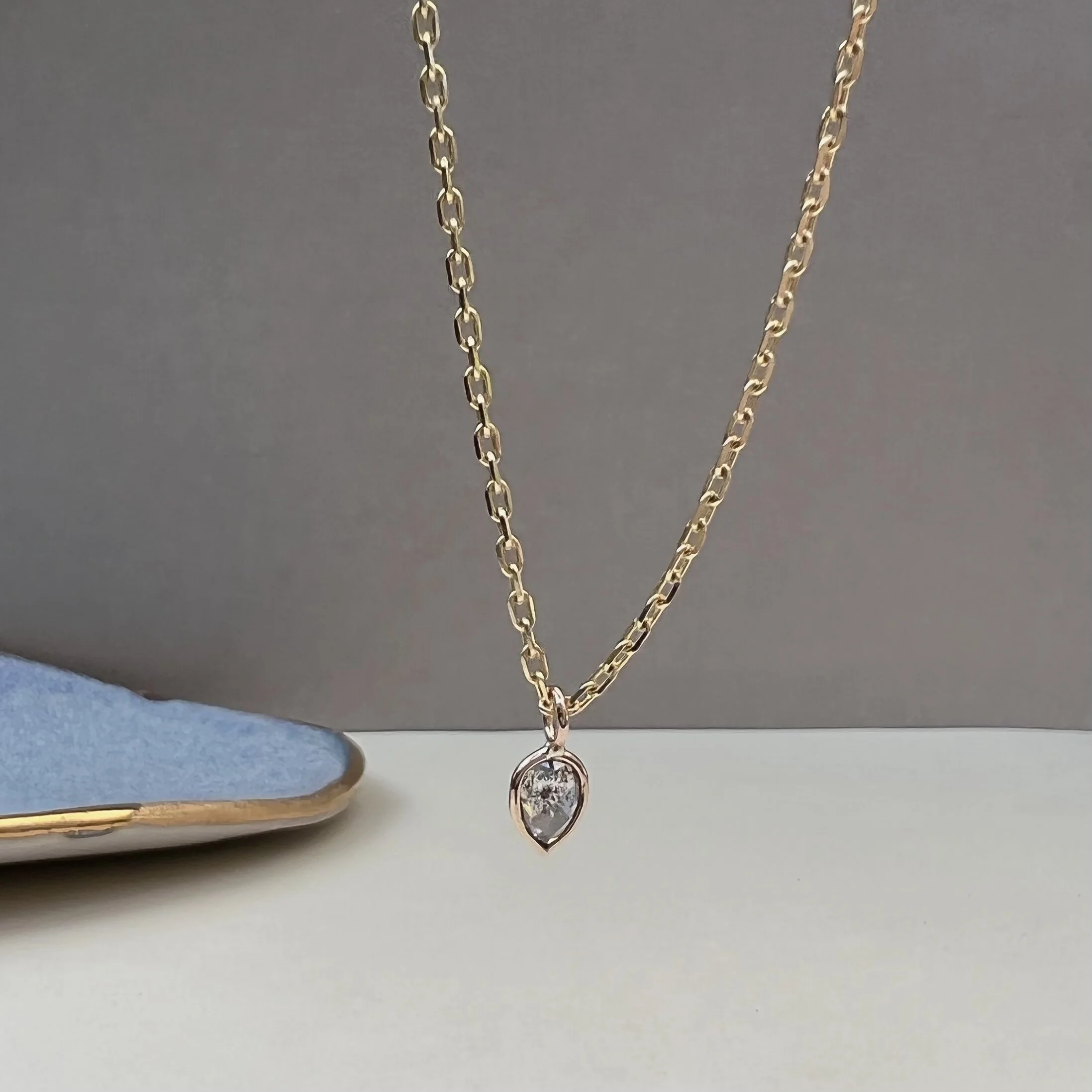 4505BC32-6401-47B3-BA52-001572F7C341