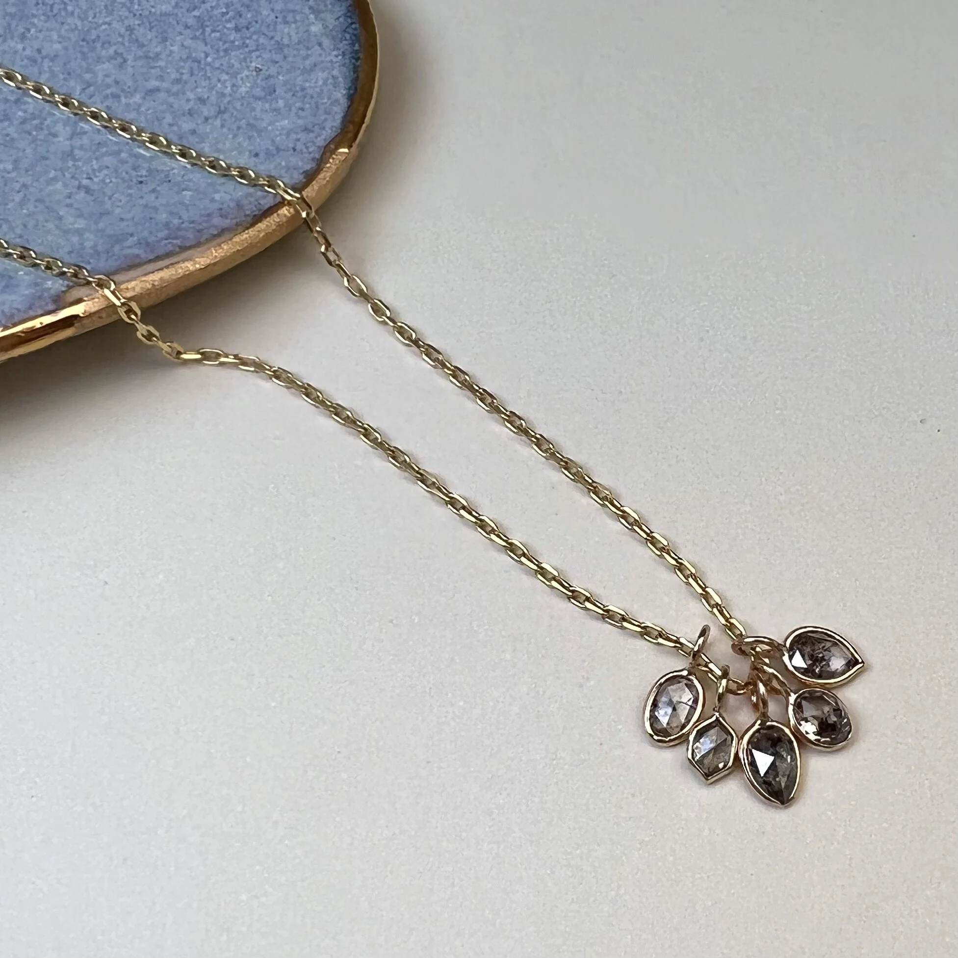 42CEC7B9-3A20-4B6C-BE82-7892EF063731