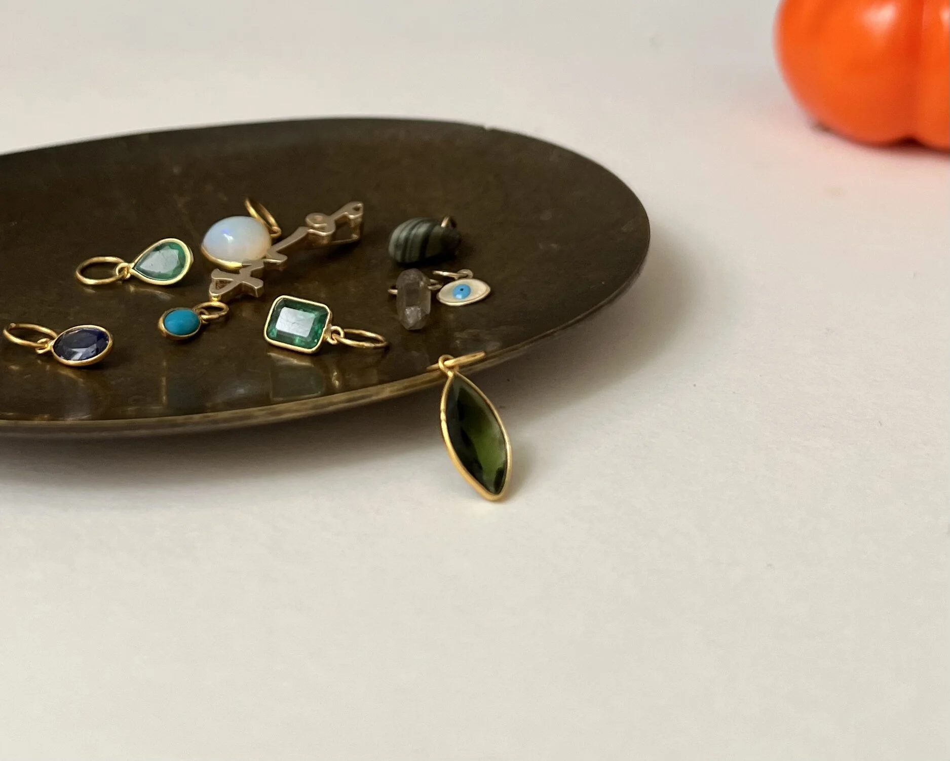 70294479-03B9-4746-B0FA-40966C81D67D