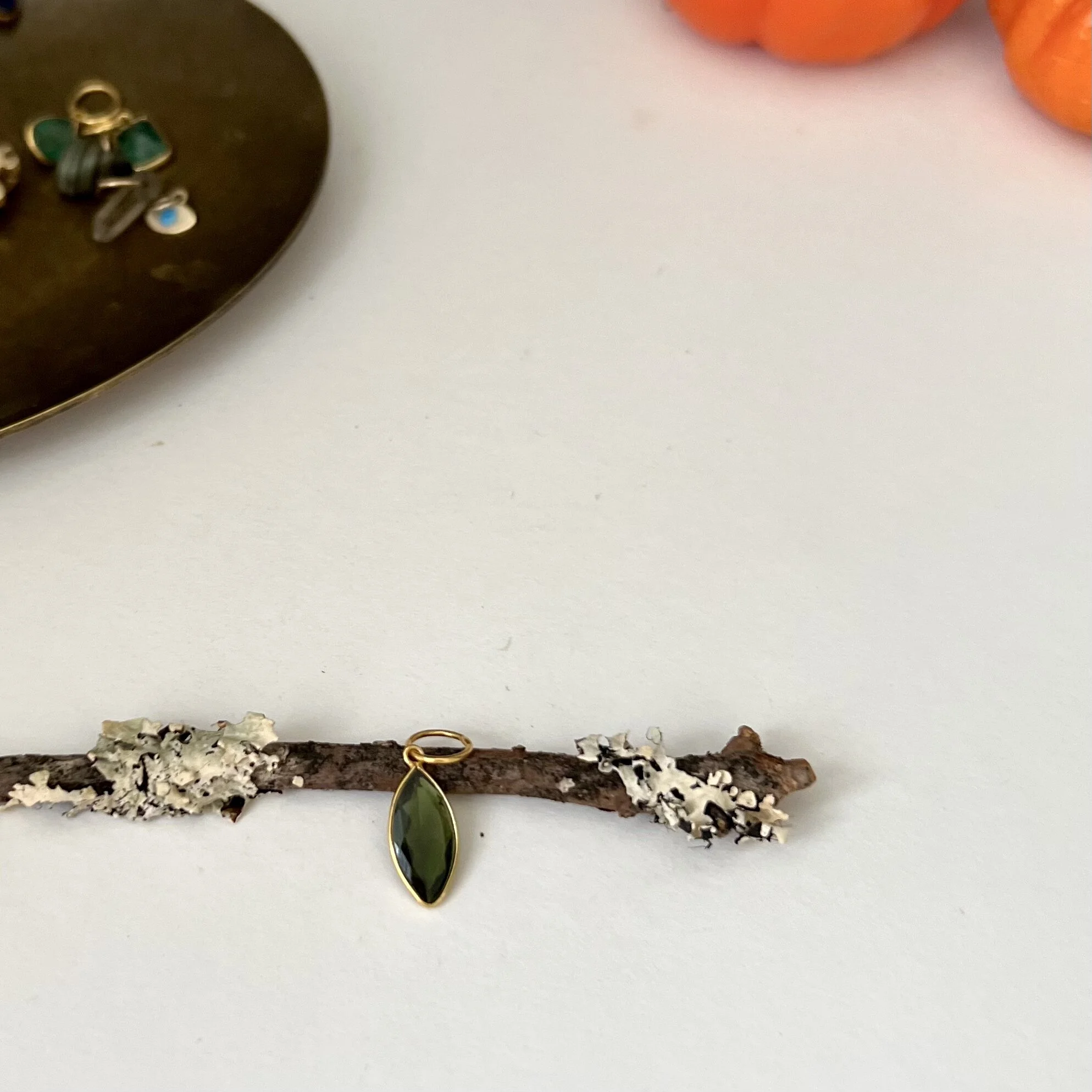 D4DC11D9-5C9E-456E-93C7-9BBD5850CD51