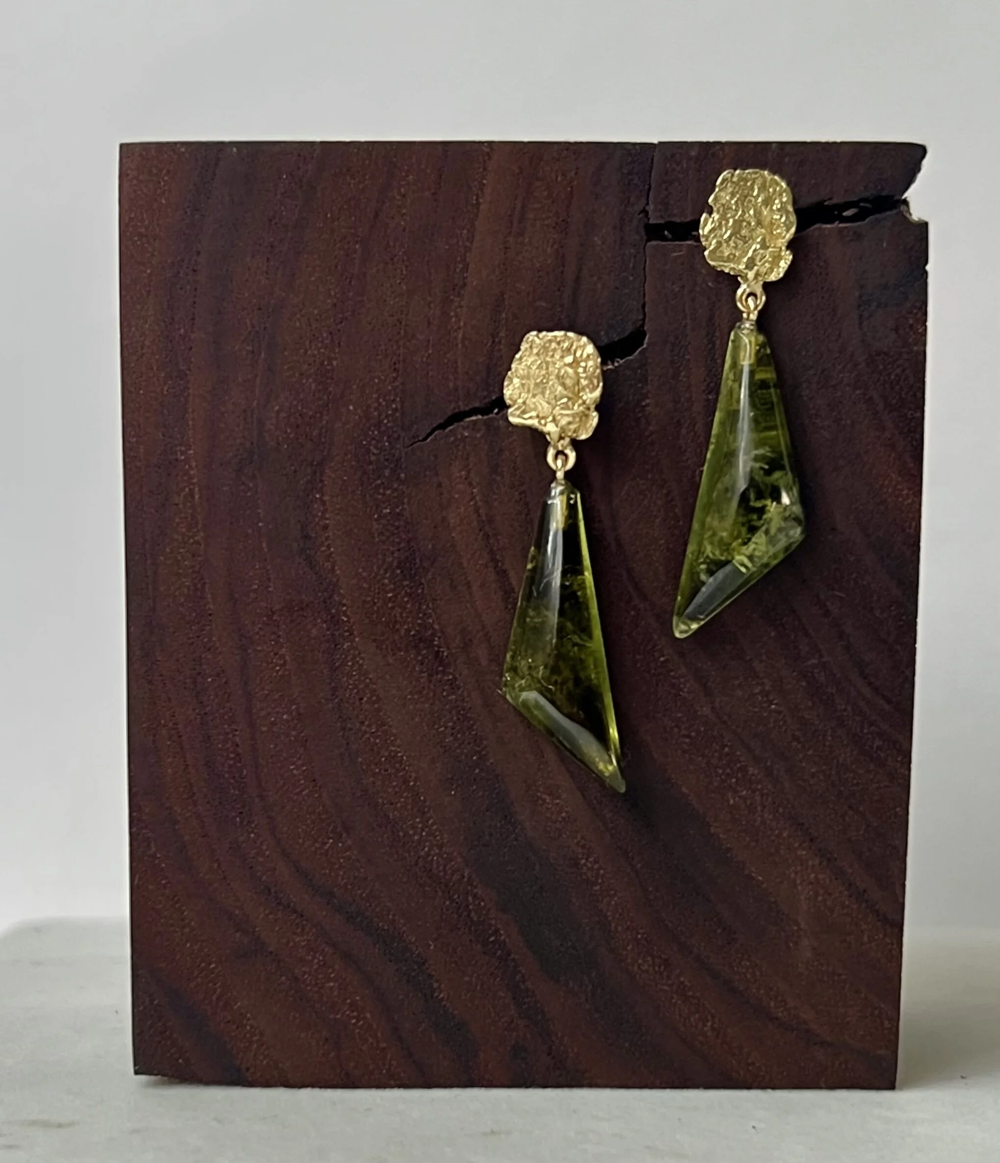 9645C72A-324F-451C-B265-C9834CE4E8A5