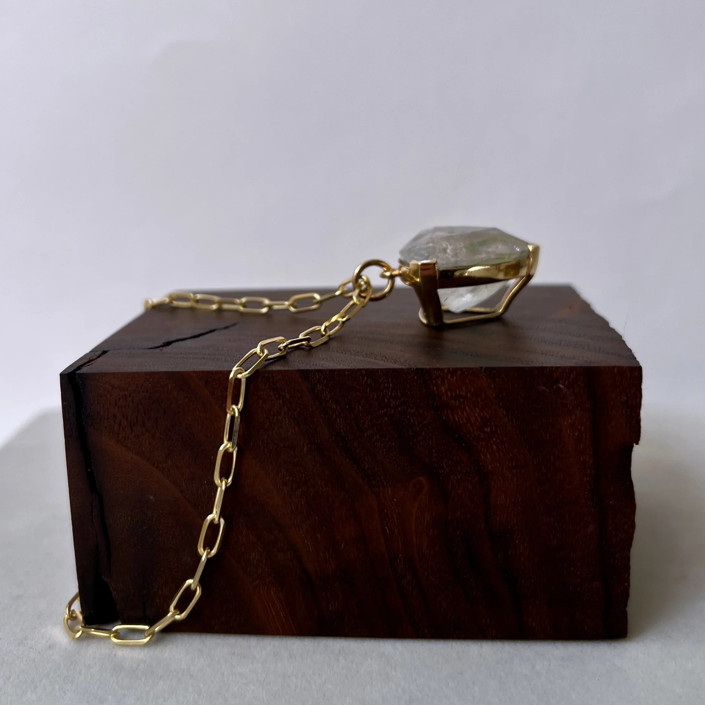 7DF8E3F0-57CB-4FFC-8A69-417306BE53F9