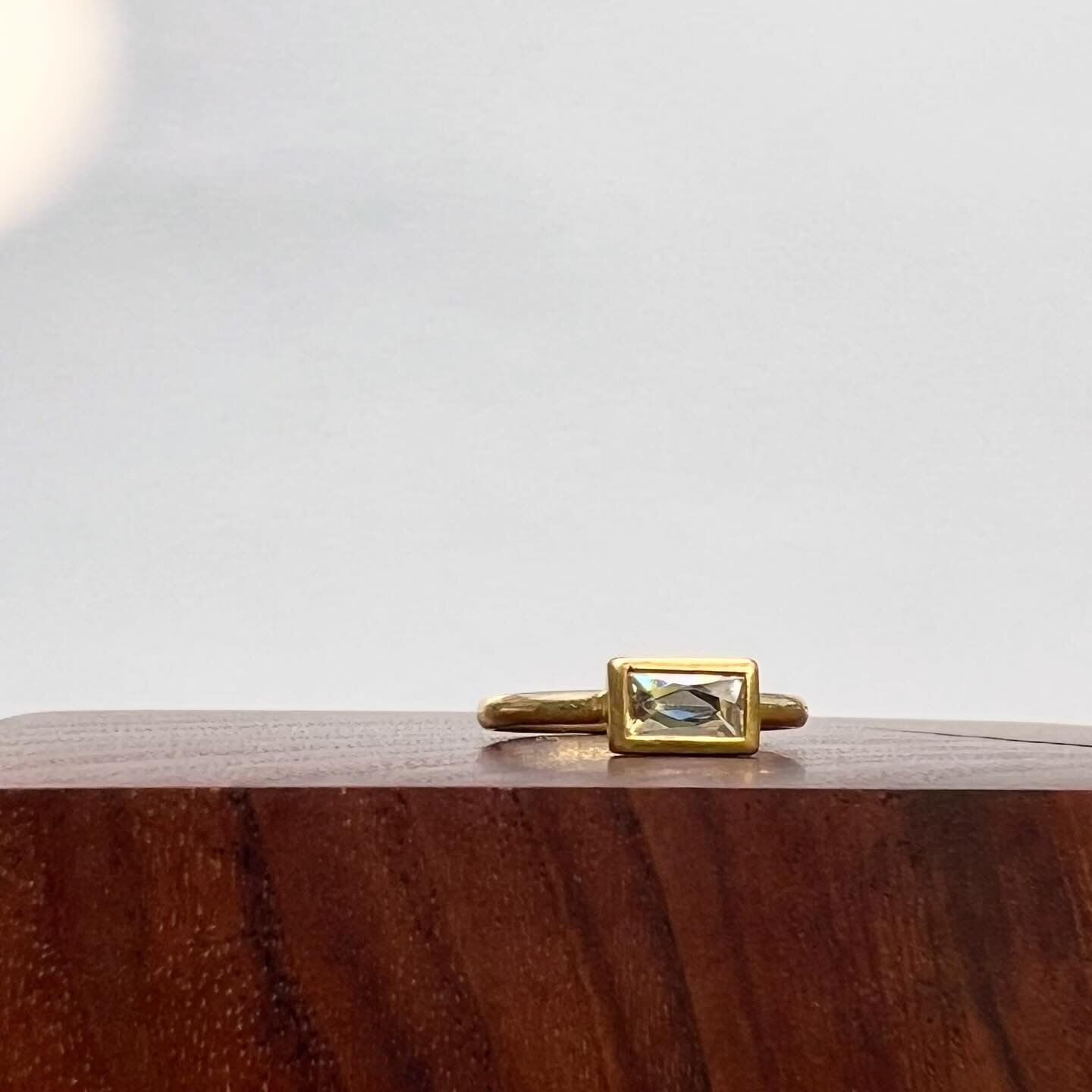 ☀️ wedding and engagement ring season is here ☺️✨ contact us for an appointment to discuss all things #weddingrings #engagementrings #weddingjewelry #customjewelry #diamonds #gold #platinum #heirloomjewelry #weddingband #weddingstyle #baguettediamond