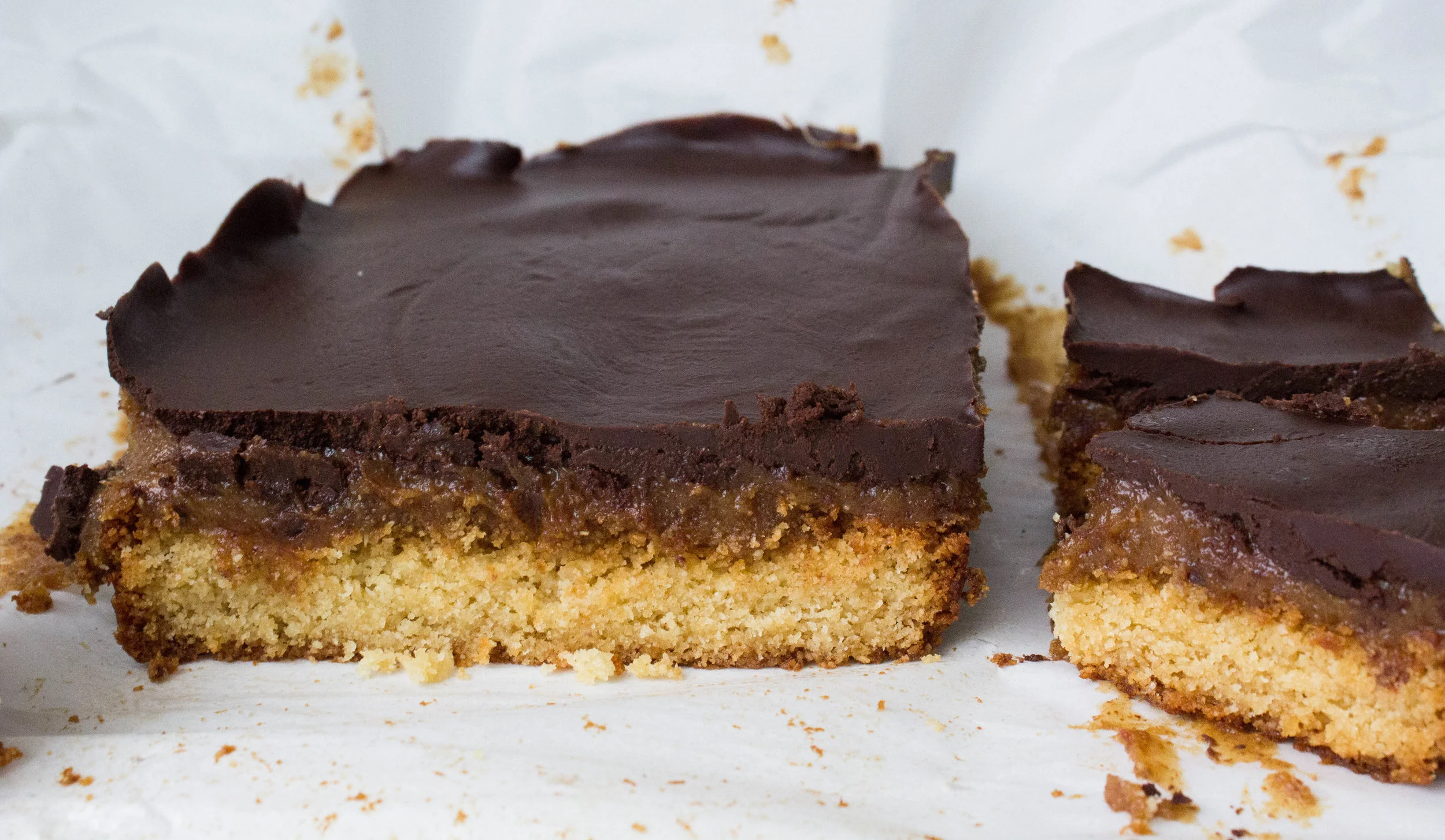 Millionaire's Shortbread Bars (vegan + gf)