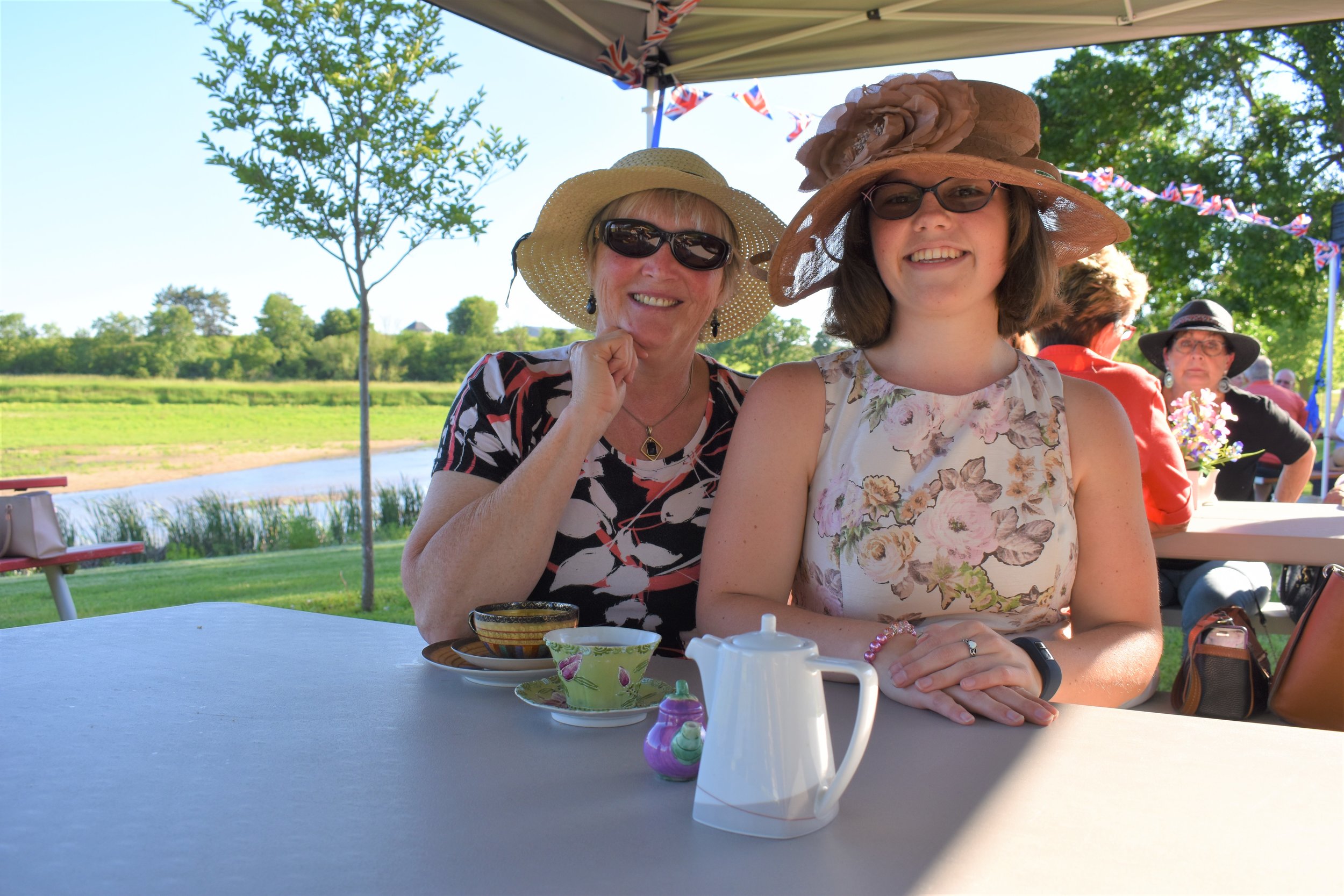 Enjoying some tea are L to R Jan Fick and Annalies Brander
