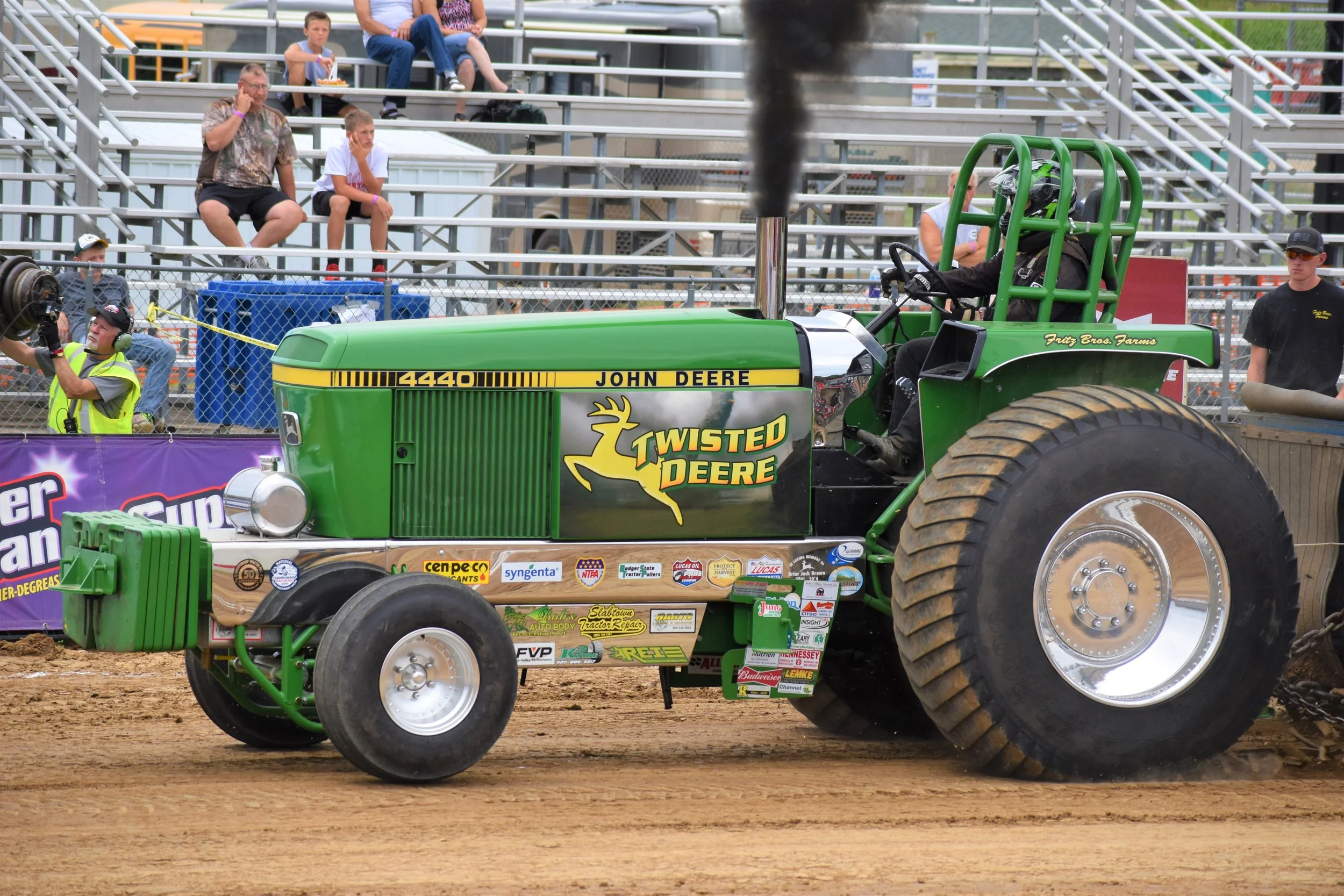 Hillsboro comes together for Annual Charity Tractor Pull — Driftless Now