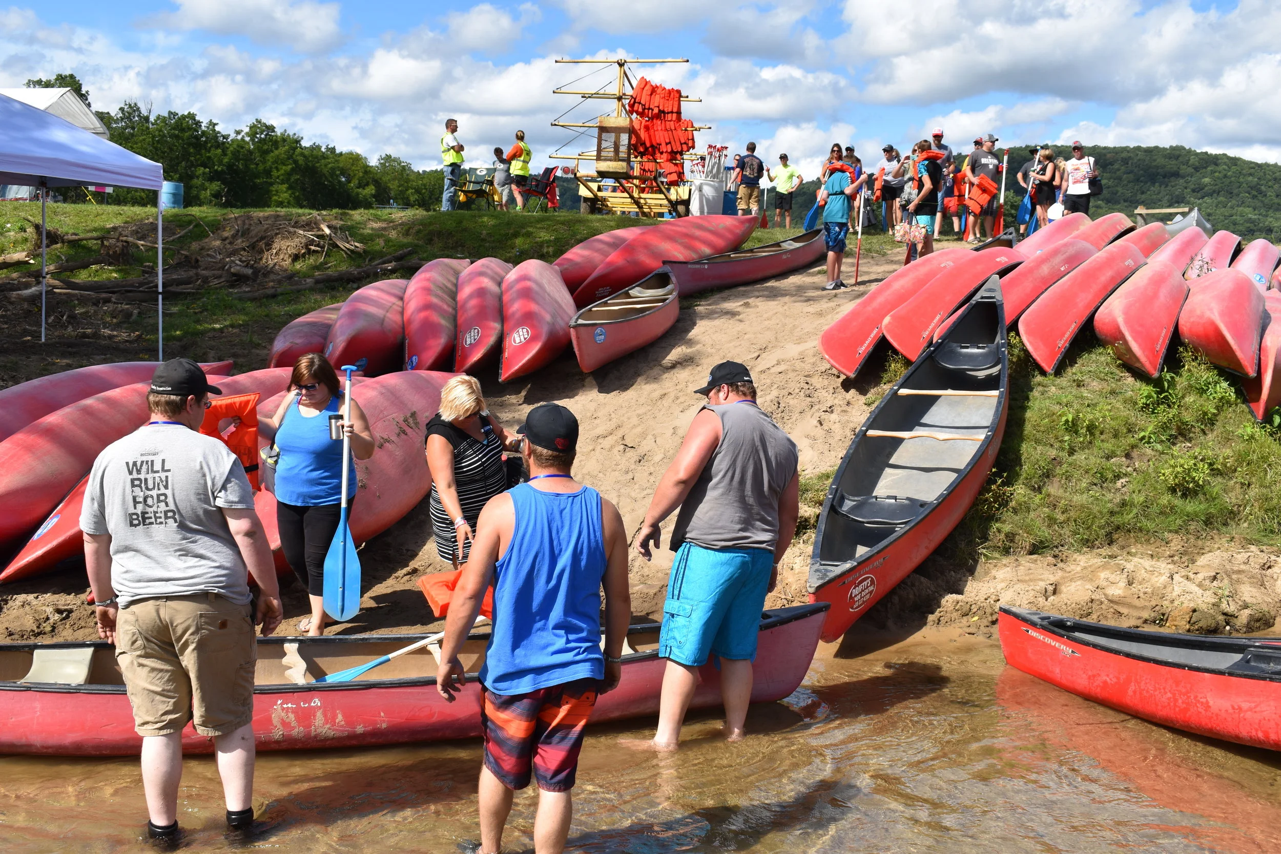 Coon Creek Canoe races return after 25 years — Driftless Now