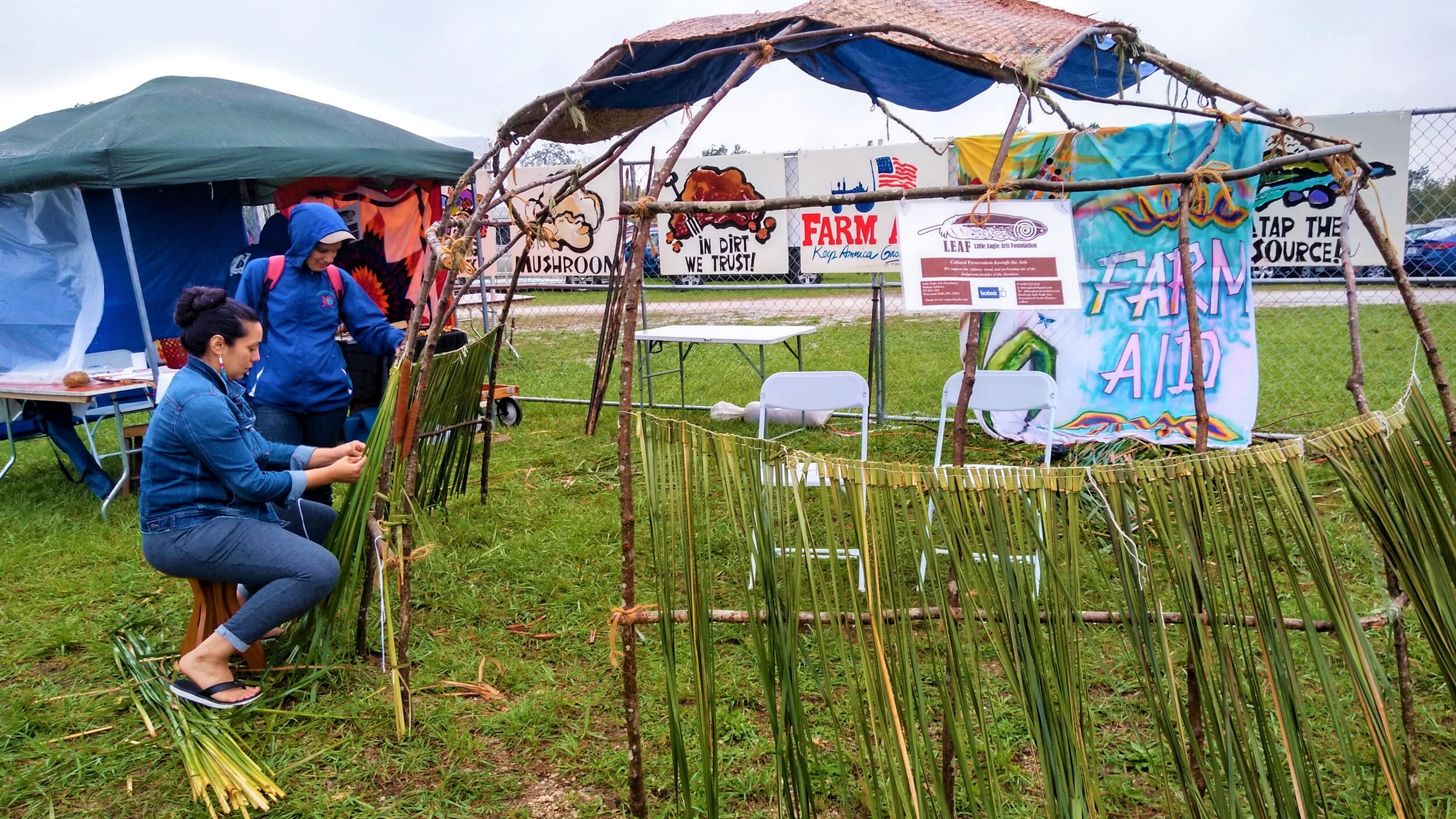 Melanie’s daughter Valerie weaving cattails for the cipodoke covering.