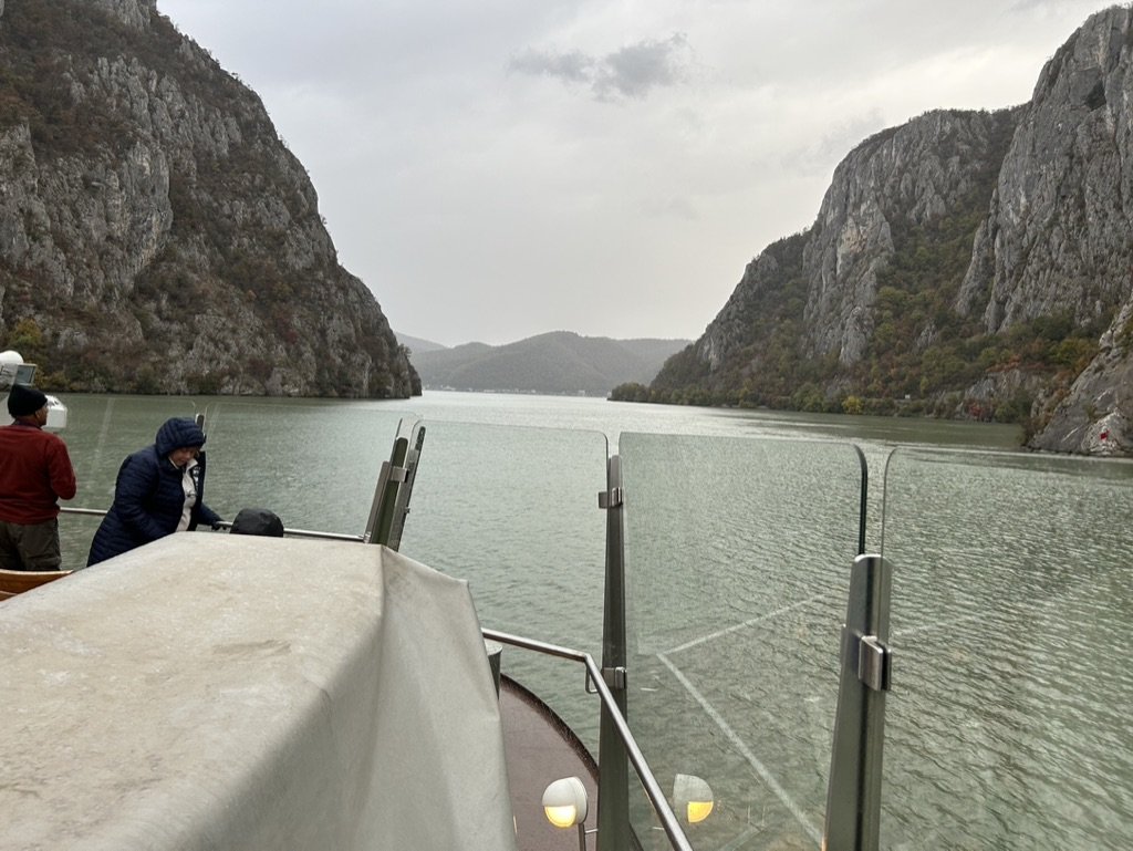  Sailing through the “Iron Gate” of the Danube 