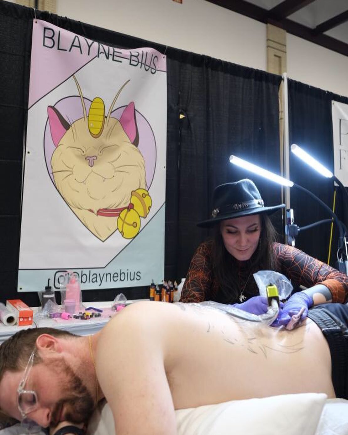 Shout out to @joe.paa for sitting like a madman thru this weekend!! @literaryink ty for having us 🙏🏻 so great meeting everyone!! Swipe to see the progress we have made on Joe&rsquo;s back 😁 extremely please with the progress and can&rsquo;t wait t