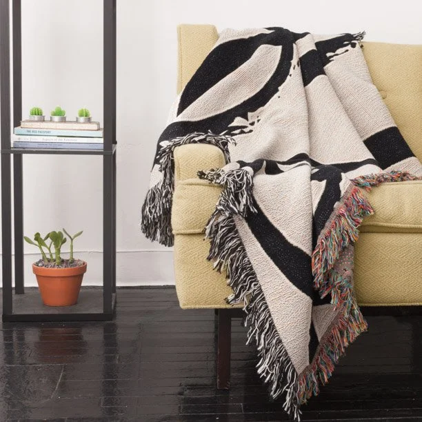 2_WovenBlanket_612x612-8.jpg