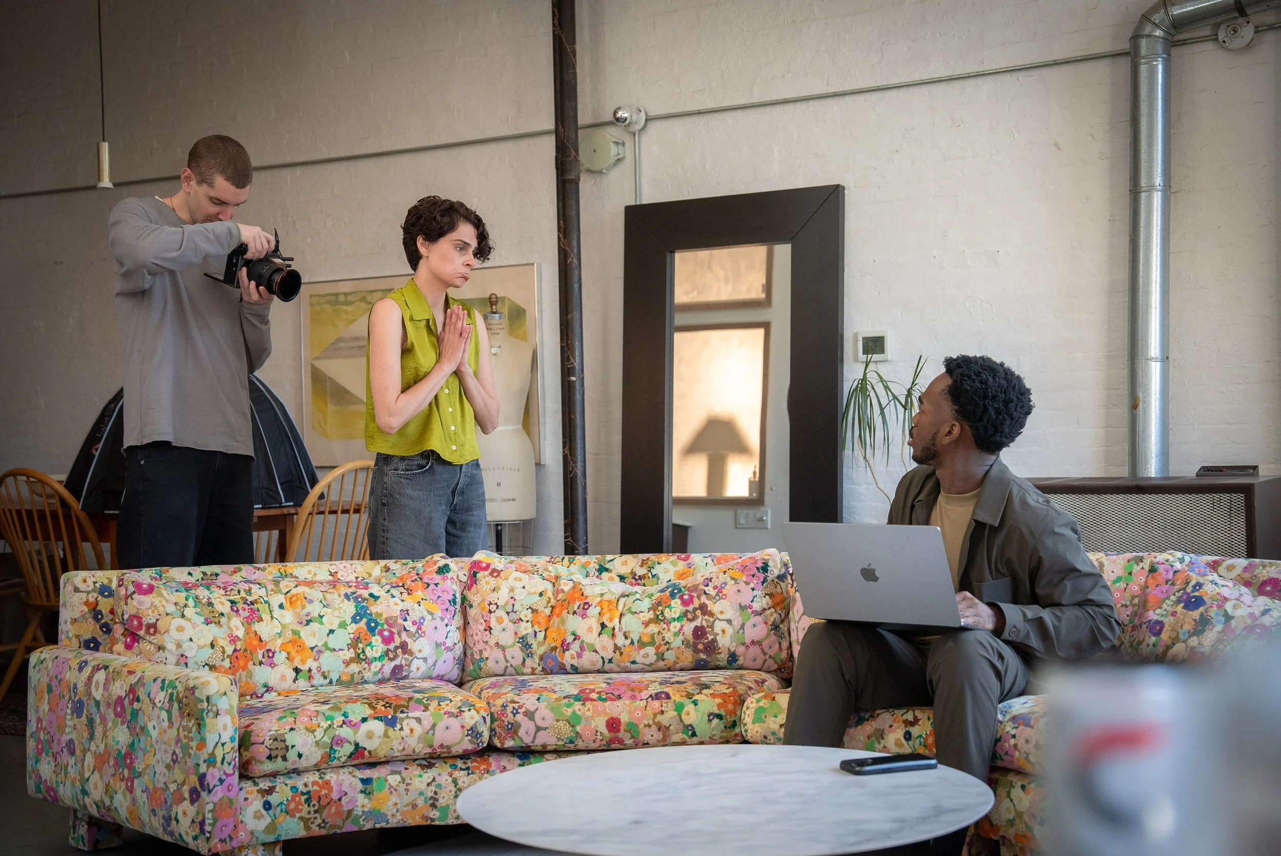 101525-Roomies-S1Ep21-BTS-01553.jpg