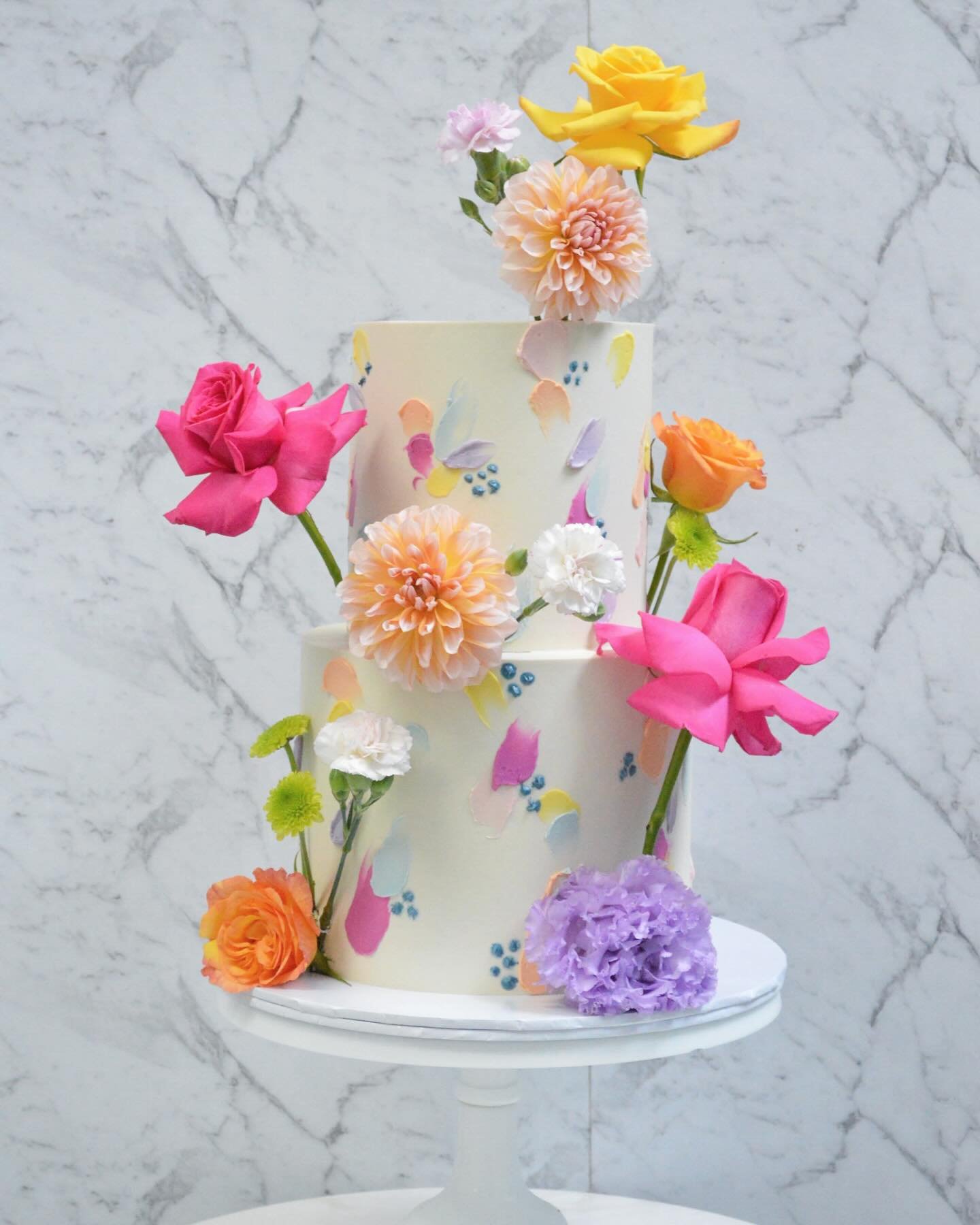 🩷💛🧡💜
So much fun creating this colourful cake for a bridal shower 😍

Florals from @werribeestationflorist 
.
.
.
.
.
#cake #cakes #bridalshower #bridalshowercake #cakestagram #cakesofig #cakesofinsta #cakesofinstagram #instacake #instacakes #igc