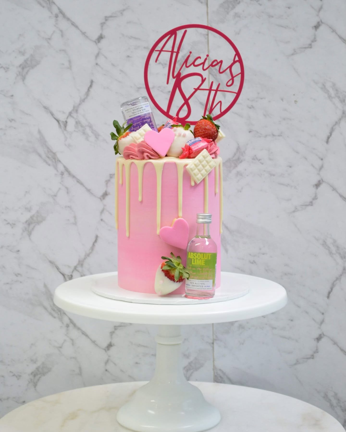 🩷 A L I C I A &lsquo; S  1 8 T H 🩷
A pretty cupcake tower for Alicia&rsquo;s 18th 😍 

Venue: @theparkw 
Backdrop: @ebonyivoryeventhire 
.
.
.
.
.
#cake #cakes #cakestagram #cakesofig #instacake #instacakes #cakesofinsta #cakesofinstagram #instagoo