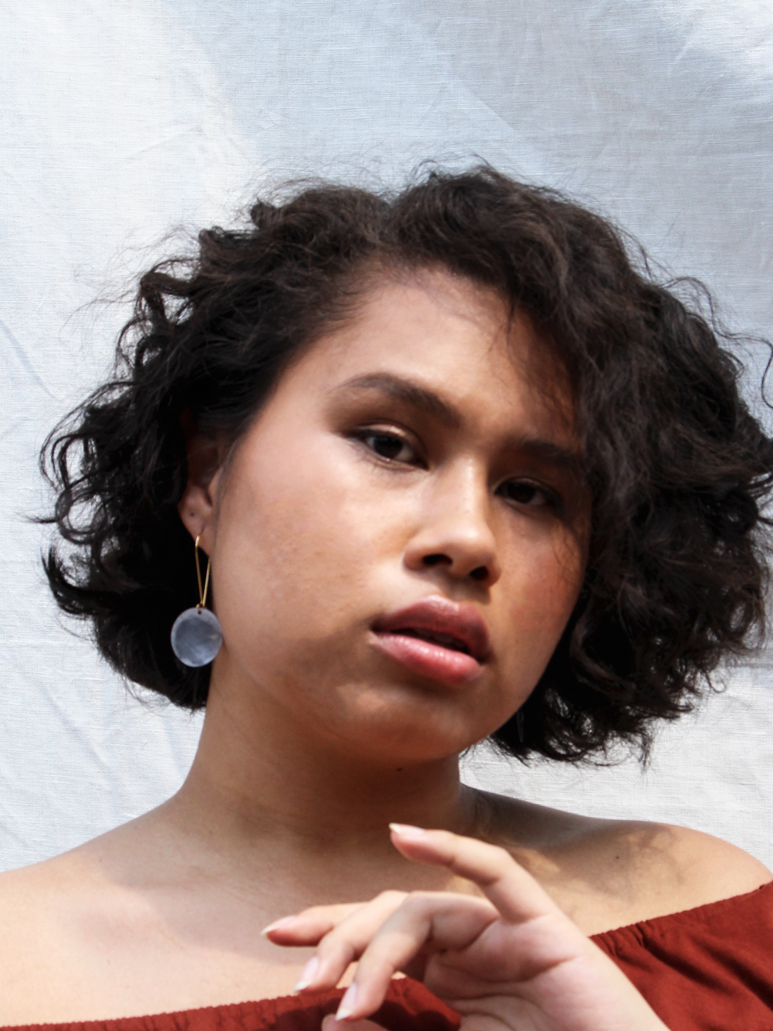 FelisEarrings-FullFacedModelShot-1.png