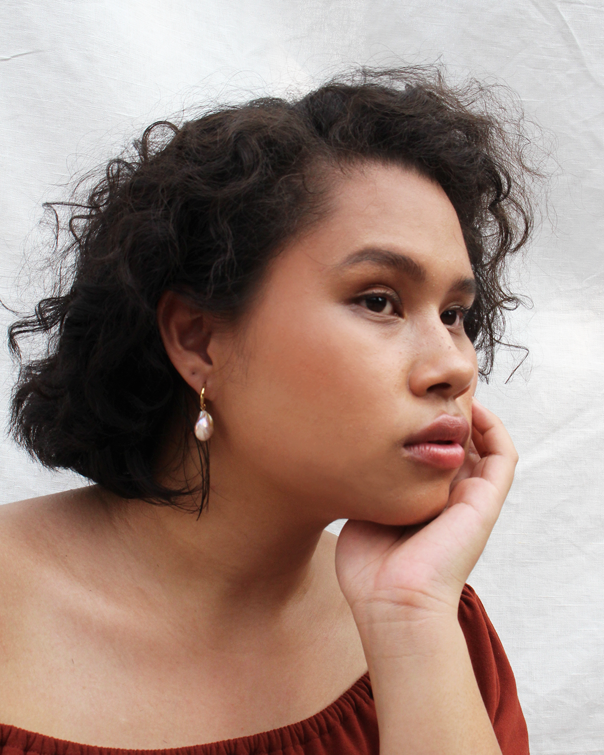 SabaadPearlModelShots-2.png