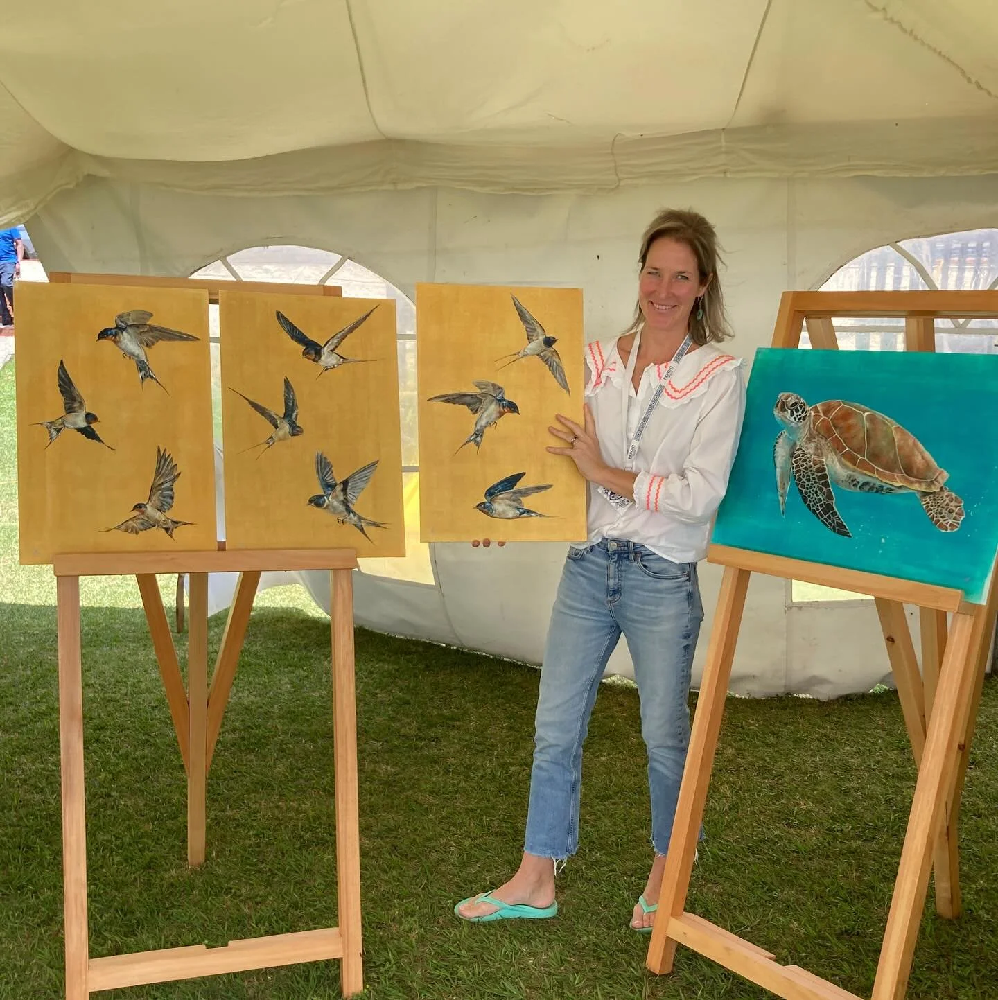 Golden swallows, orange ostriches, a turquoise turtle and a new jacket&hellip; Here are a few pics from my first show in Kenya, a fun Christmas fair at Peponi kindergarten. I sold some cards and then treated myself to a BEAUTIFUL handmade jacket from