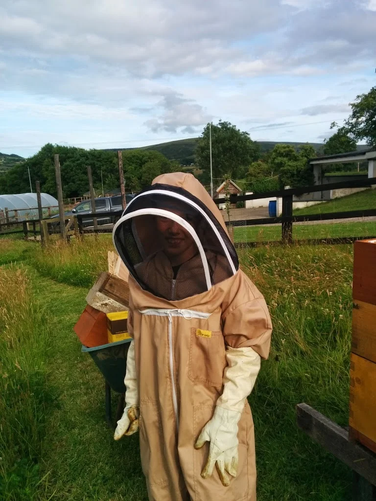 
Adding spacers to the honey supers  