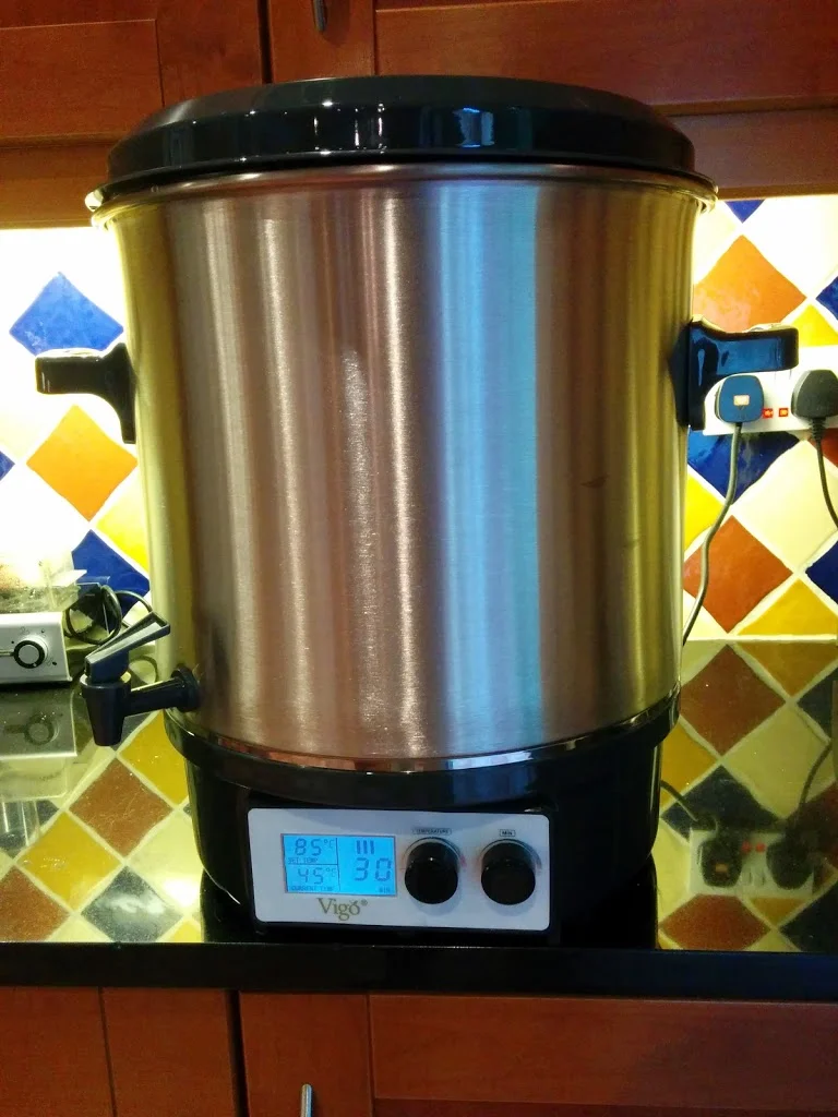 
Meet the pastueriser & elderflower cordial  