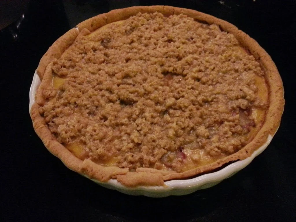 
Rhubarb & custard crumble  