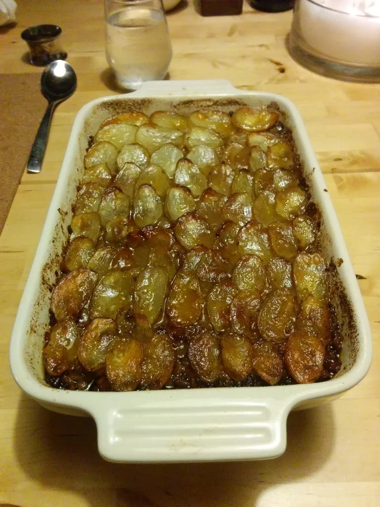 
Pat Whelans potato topped steak & chorizo pie with rhubarb & yoghurt for afters  