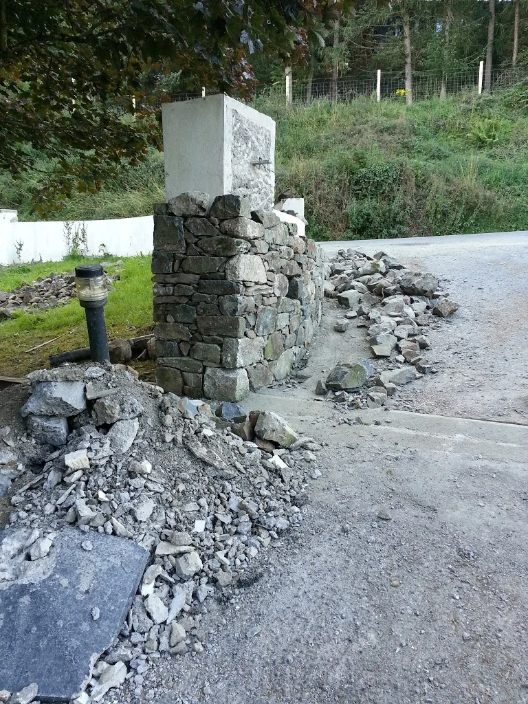 
Stone wall underway  