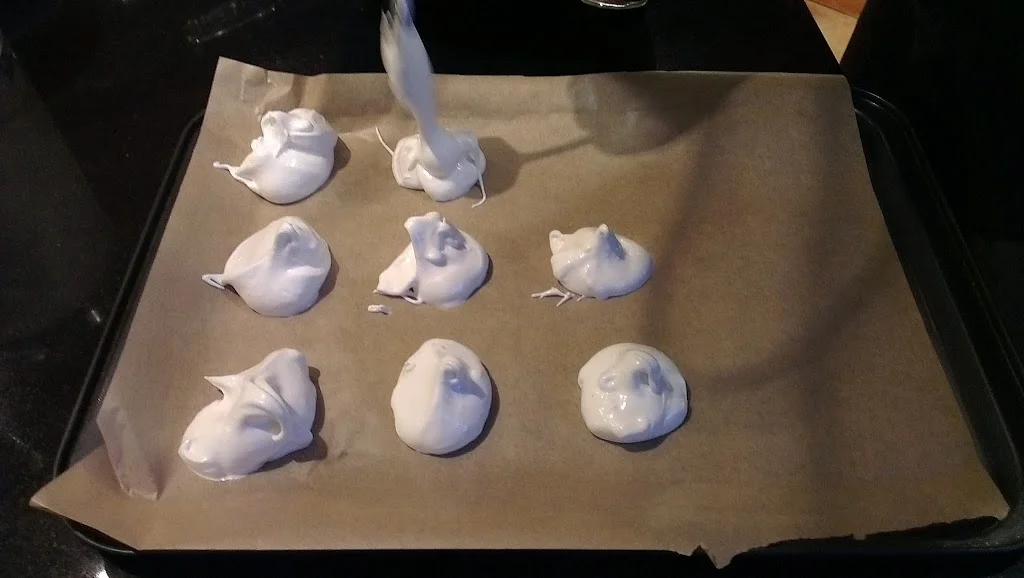 
Meringues for Xmas  