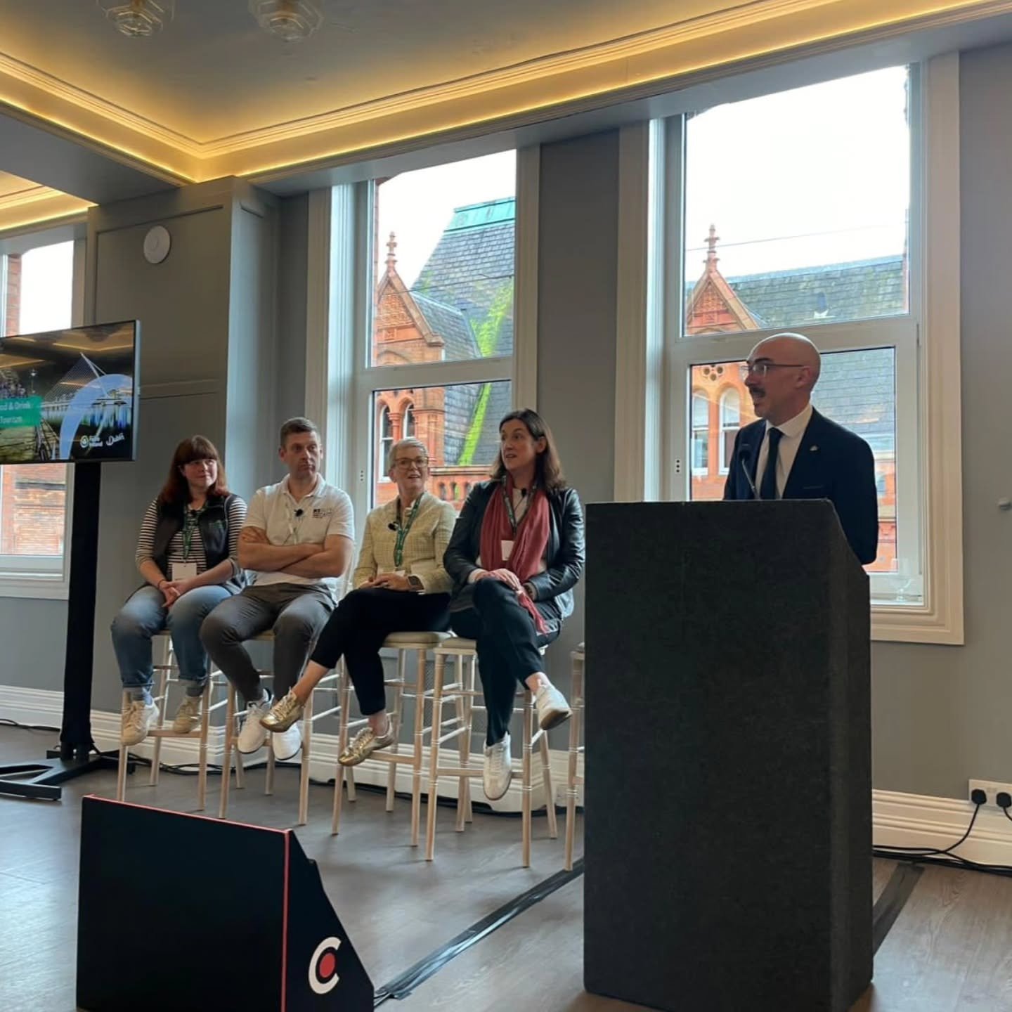 When Tommy from Failte Ireland asked me to be on a panel about Food &amp; Drink in Tourism, I agreed and thought it would be good experience to have.

I was alongside Niamh from @mcnallyfamilyfarm Claire from @airfieldestate &amp; Catherine from @dia