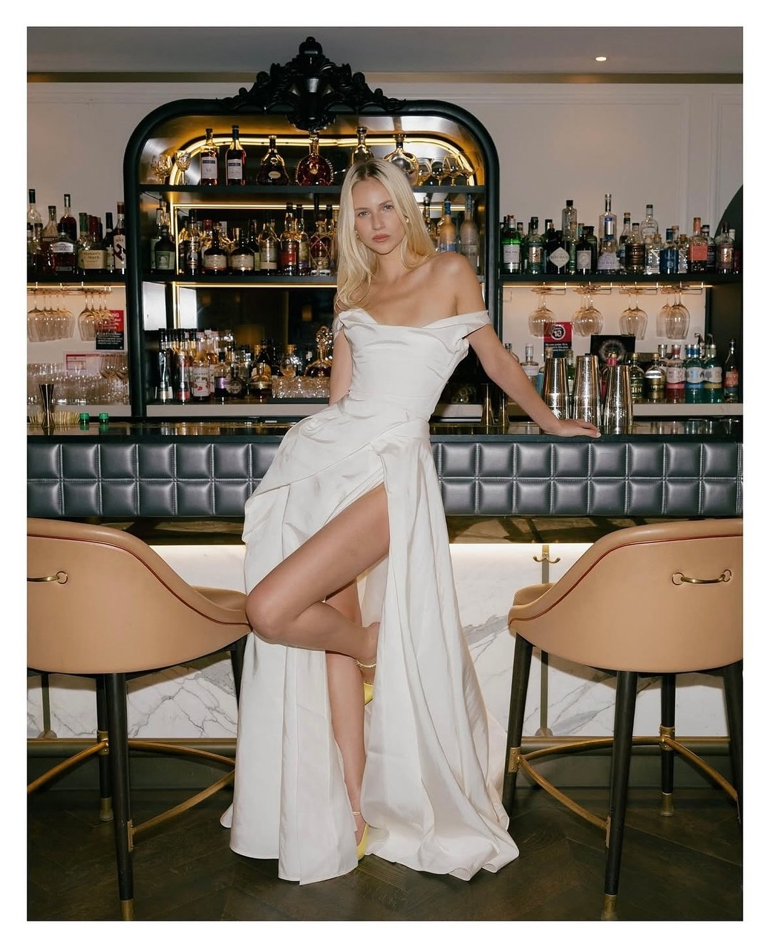 I want a ballgown...but make it 'cool' 🤍

The Tabitha dress by @viviennewestwood is for the bride that wants ballgown drama with an edge. 

Make a date using the appointment link in our bio.

Photography @kyle.ingram