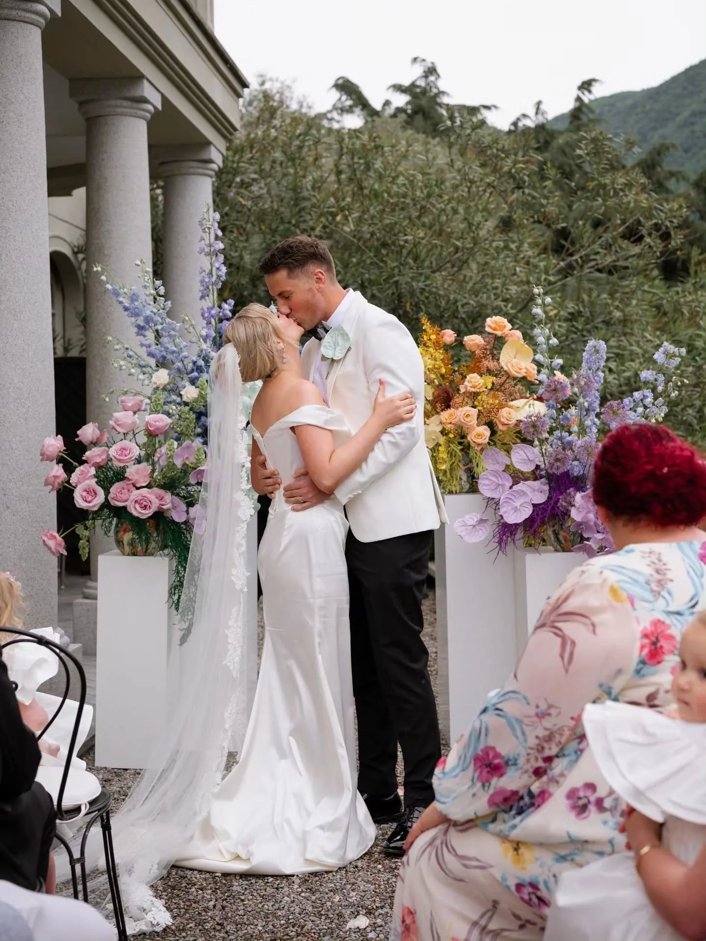 Our gorgeous real bride Shannon and Josh celebrating at @relaisvillavittorialakecomo - timeless views, beautiful details, and a Vivienne Westwood gown worn perfectly. Congratulations to you both 🫶🏻
⠀⠀⠀⠀⠀⠀⠀⠀⠀
Captured by @danni.curtis.photography
Fl