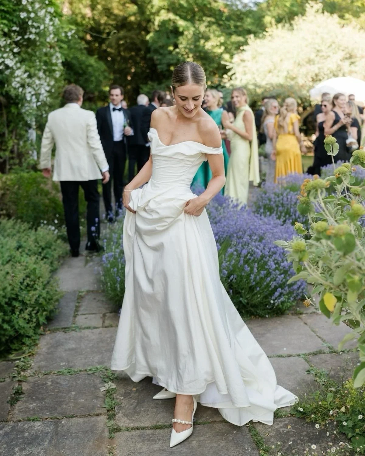 Vivienne Westwood inspiration. 📌
⠀⠀⠀⠀⠀⠀⠀⠀⠀
A garden wedding in the Cotswolds and the beautiful Tabitha gown worn by lilyqmoore - effortless, romantic, and unmistakably Westwood.
⠀⠀⠀⠀⠀⠀⠀⠀⠀
Captured by @rebeccasearlephotography
⠀⠀⠀⠀⠀⠀⠀⠀⠀
#VivienneWest