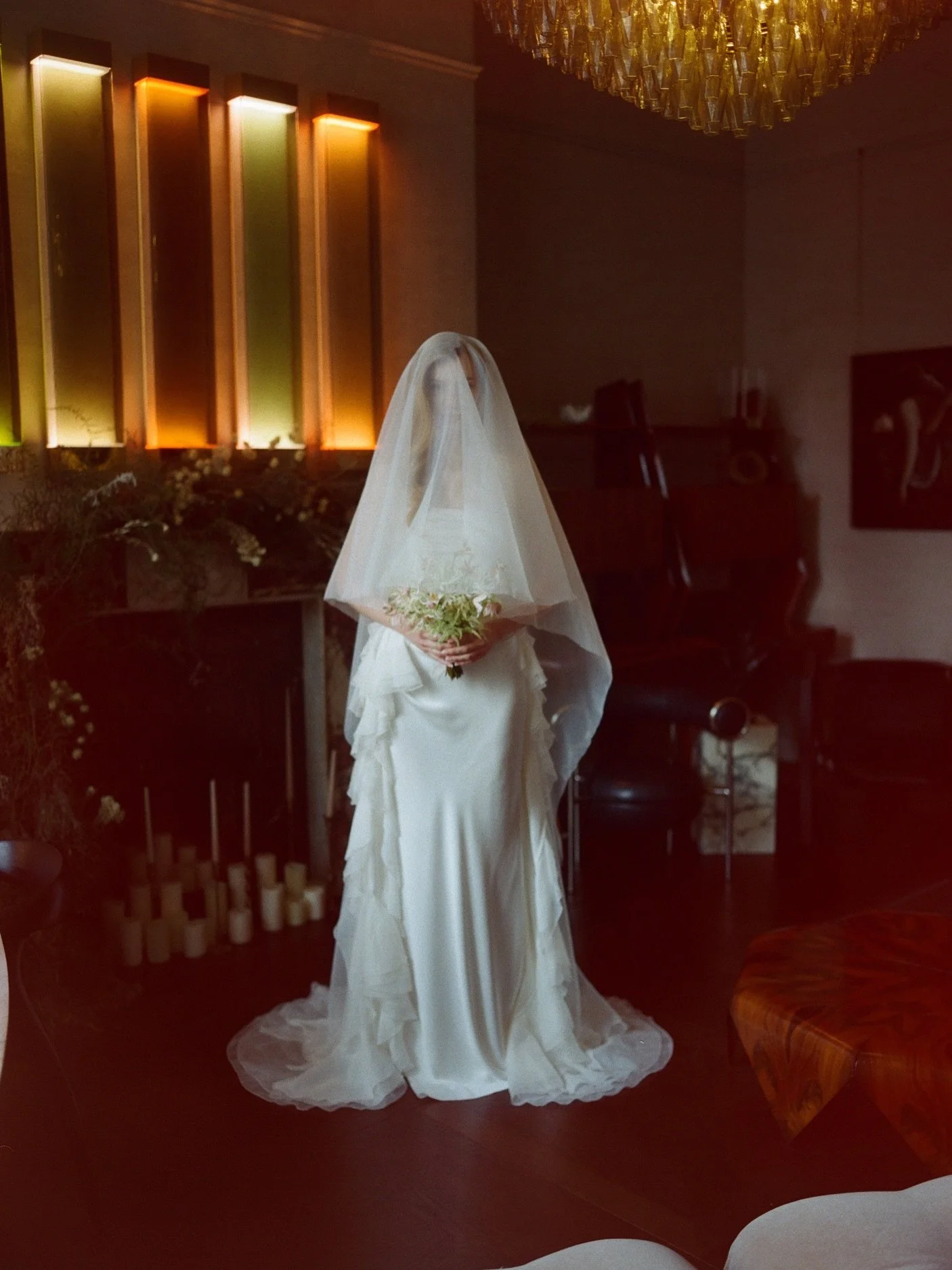 A few more favourites from this dreamy editorial at @roisinlaffertygallery 🤍
⠀⠀⠀⠀⠀⠀⠀⠀⠀
Bringing this shoot together with such a talented group of creatives was so special, and these images captured the feel of it all so beautifully.
⠀⠀⠀⠀⠀⠀⠀⠀⠀
 Timel