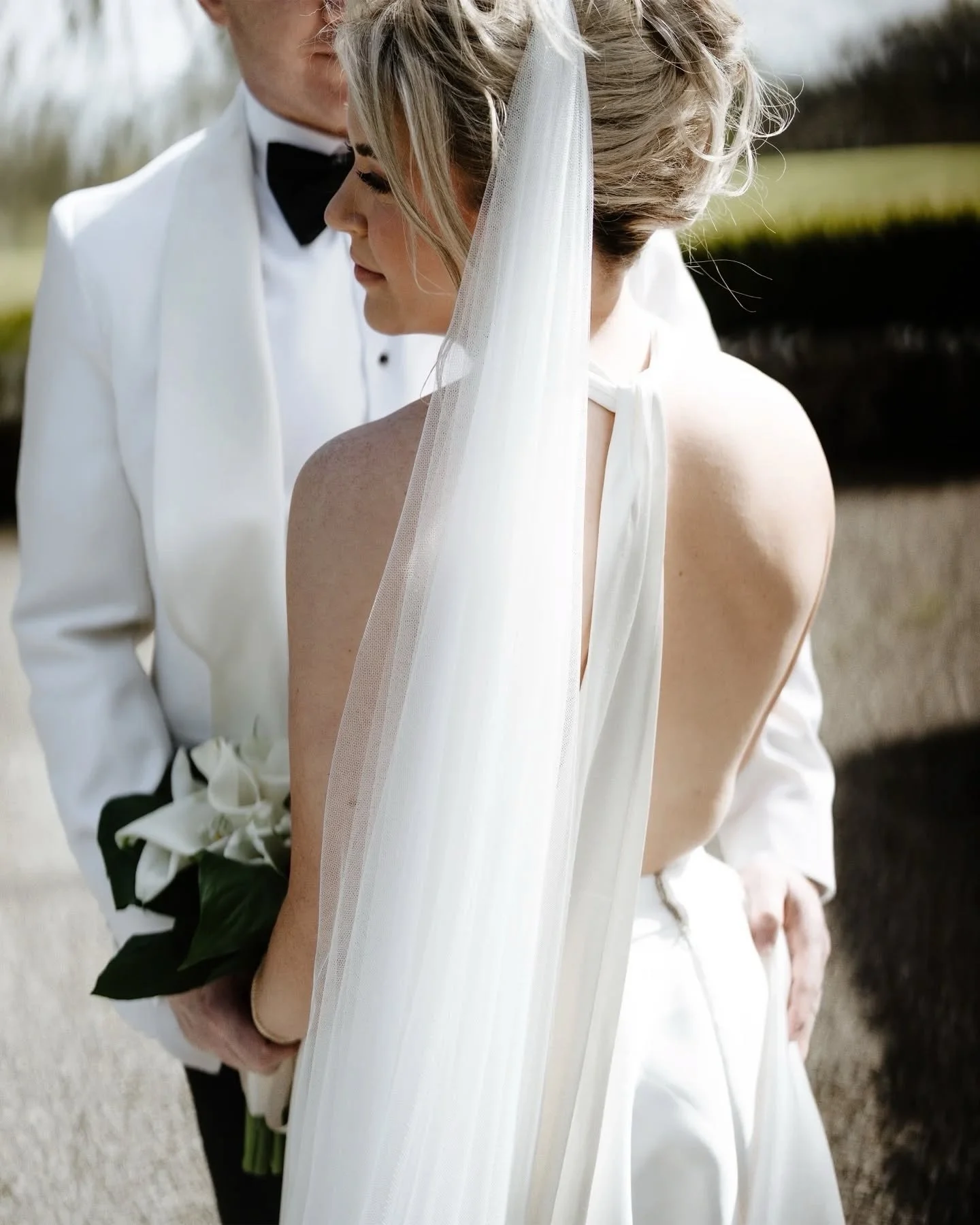 Genevieve in Halfpenny London 🤍
⠀⠀⠀⠀⠀⠀⠀⠀⠀
Effortlessly elegant, modern and timeless....we absolutely adore Genevieve&rsquo;s bridal look. 
⠀⠀⠀⠀⠀⠀⠀⠀⠀
Congratulations and thank you for letting us be a small part of such a special day.
⠀⠀⠀⠀⠀⠀⠀⠀⠀
Photog