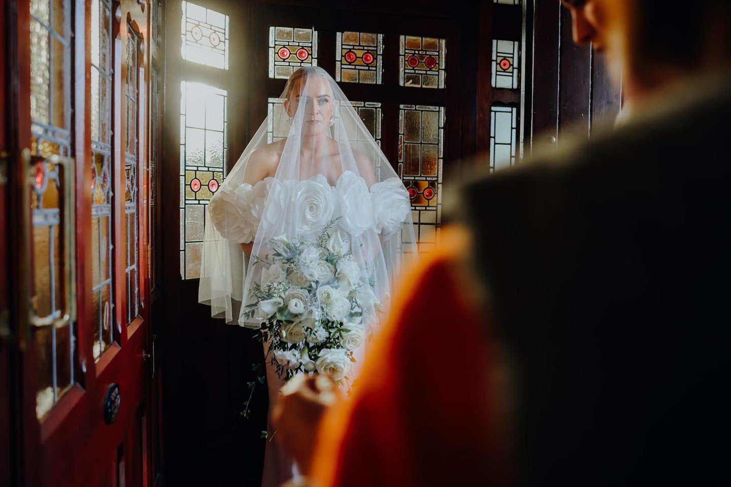 Our real bride Jenny wearing 'Roses Garland' from @thewhite_era. We absolutely adore this 🤍

Congratulations Jenny, we hope you had the most amazing day. Thank you for choosing @thewhite_era 💫

Photography @arclight_weddings_
Makeup @maryellendarby