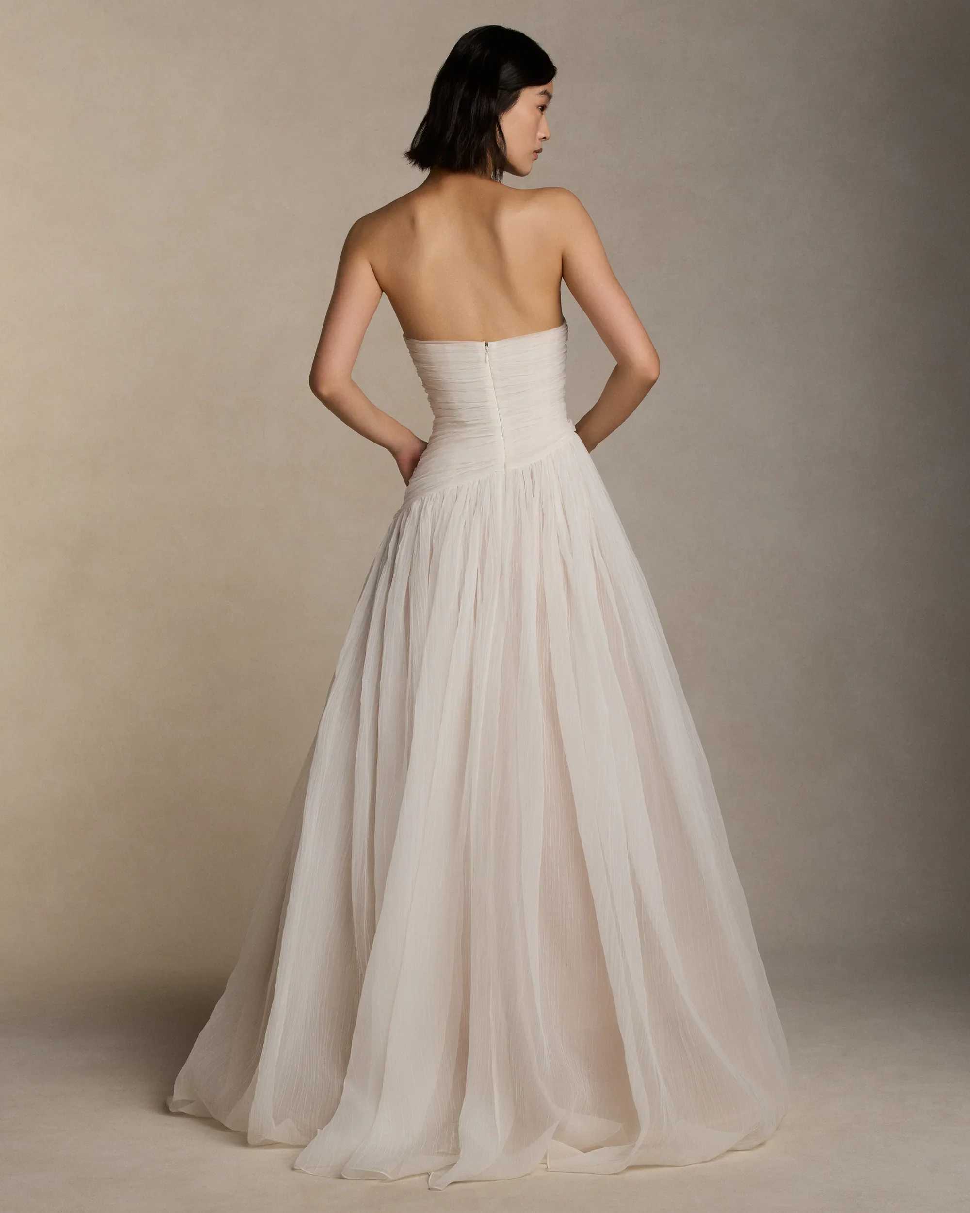 DF_MILA_BACK_2.webp