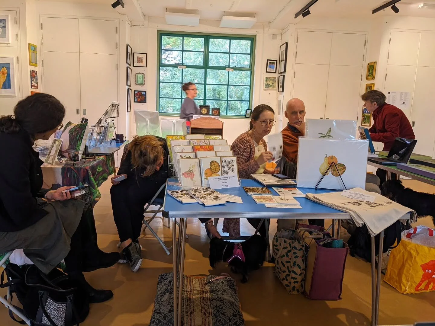 A gaggle of artists 
A selection of selections. 

Works in the Woodfield at the new exhibition
Today it's 

Ishbel - @ishbelflemingboyd.artist
Jana - @jana_dragonfly
Janet - @1isthinking 
Julian - #julianchurcher
Leone - @l.r.roberts
Ronnie - @hackst