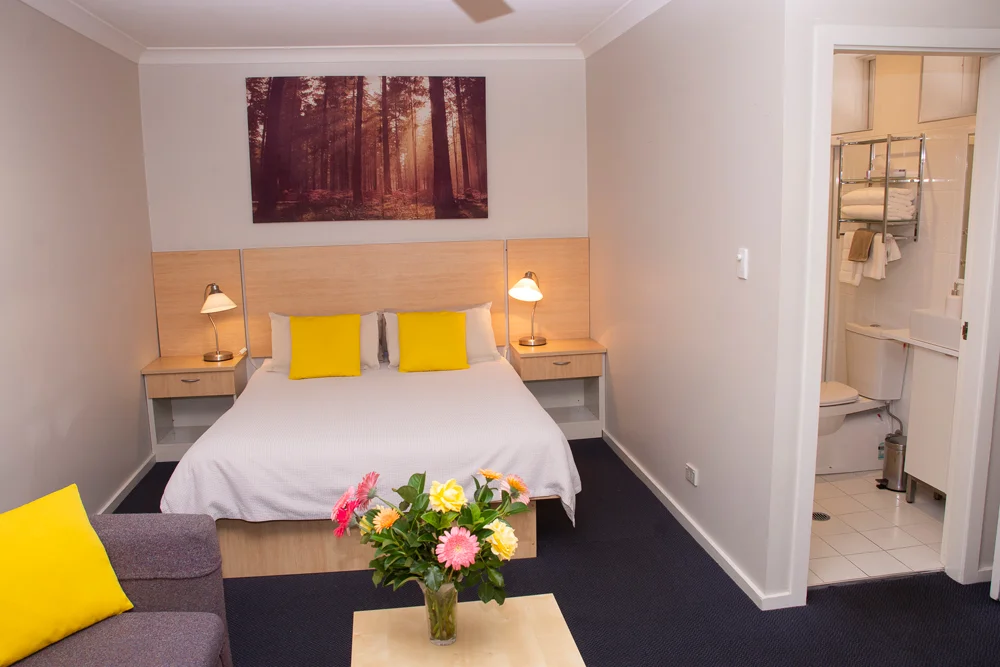 Rooms & Rates — NEBULA MOTEL COOMA