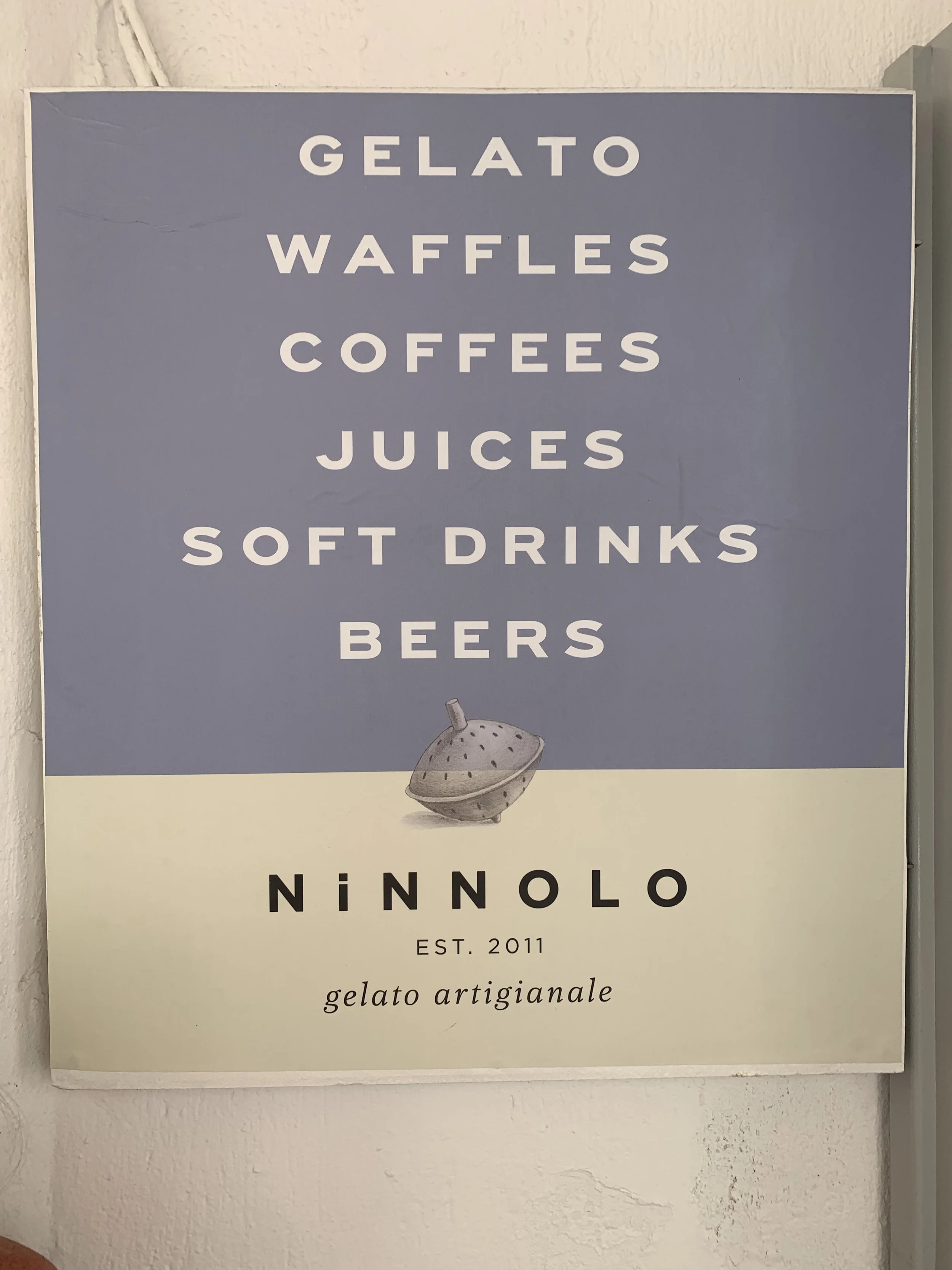 Ninnolos is right by Nikos Tavern just a block off of the old port