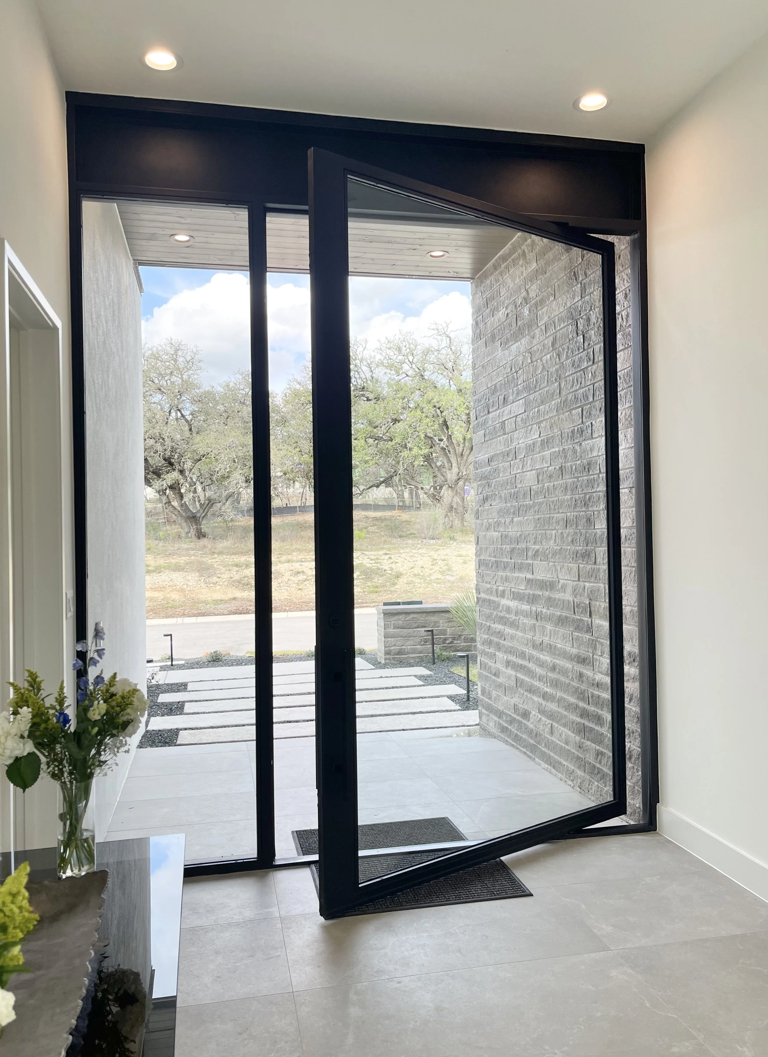 AW_08-24619 CLIFF LINE.jpg