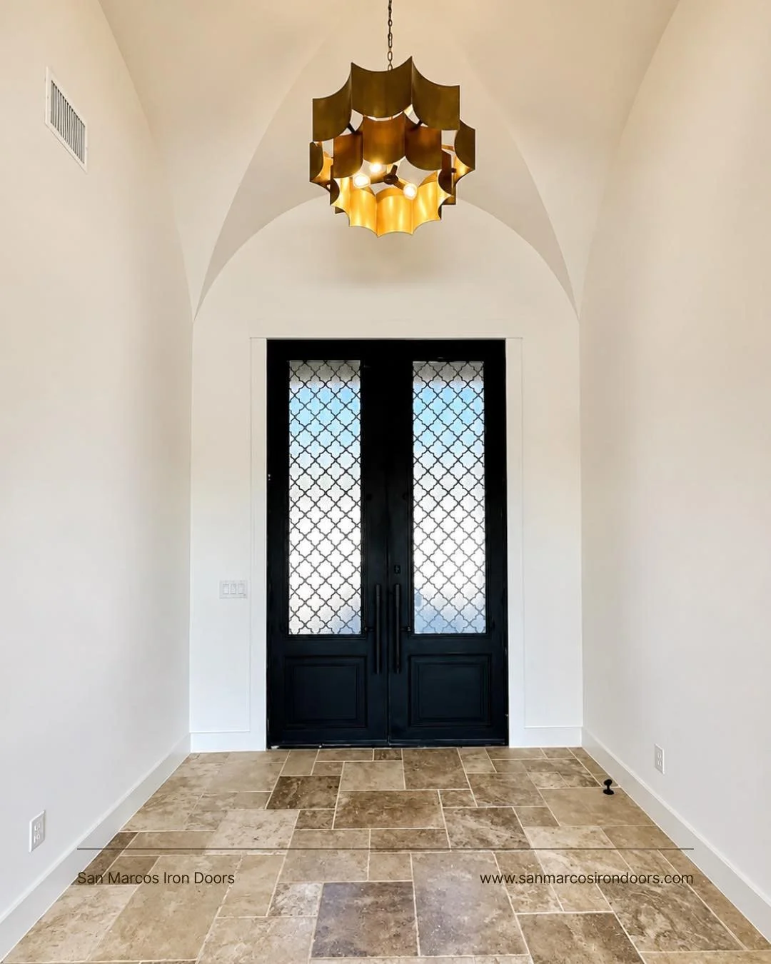 First impressions start at the front door. This custom iron door brings the perfect mix of elegance, light, and timeless design to this stunning entryway.

#IronDoor #LuxuryHomes #EntrywayDesign #CustomIronDoors #SanMarcosIronDoors