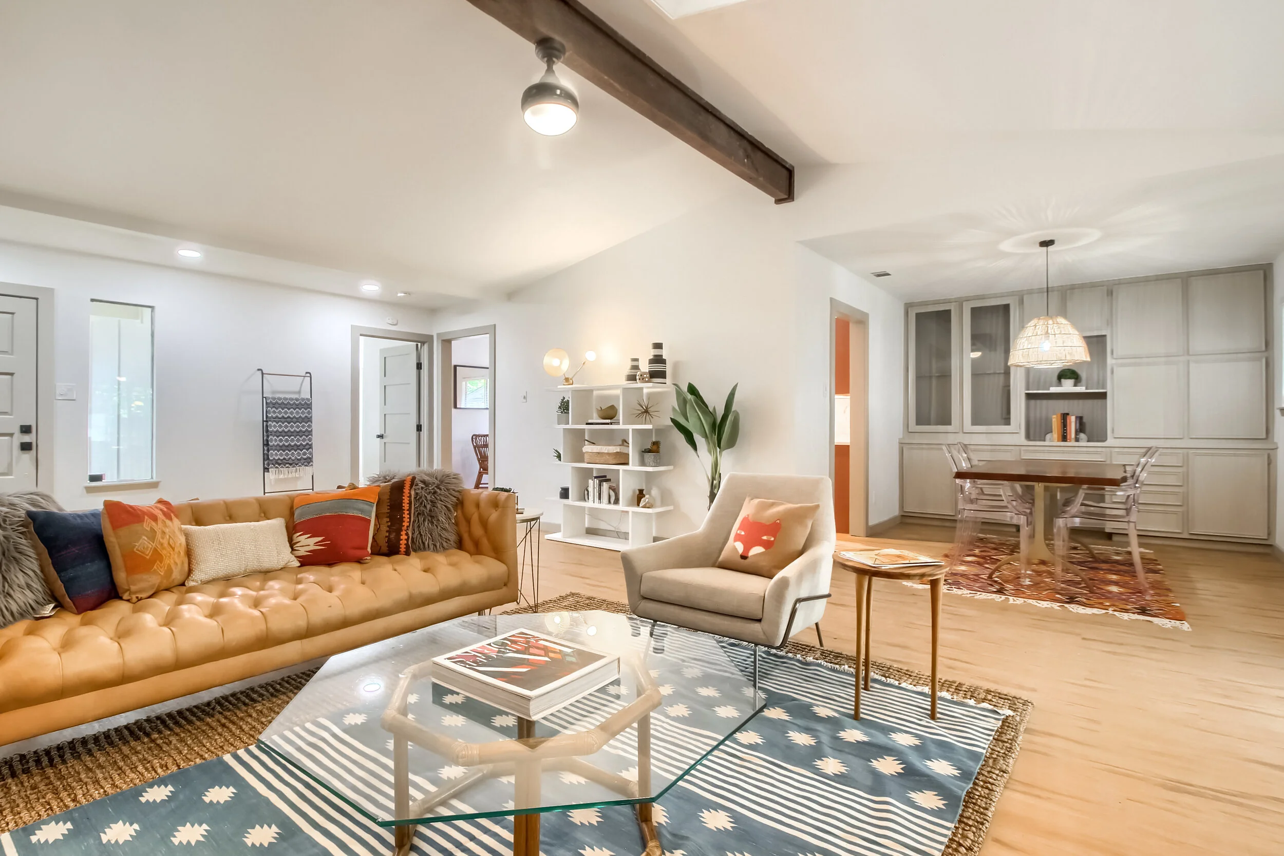 01_Living_Room_IMG_7146.JPG