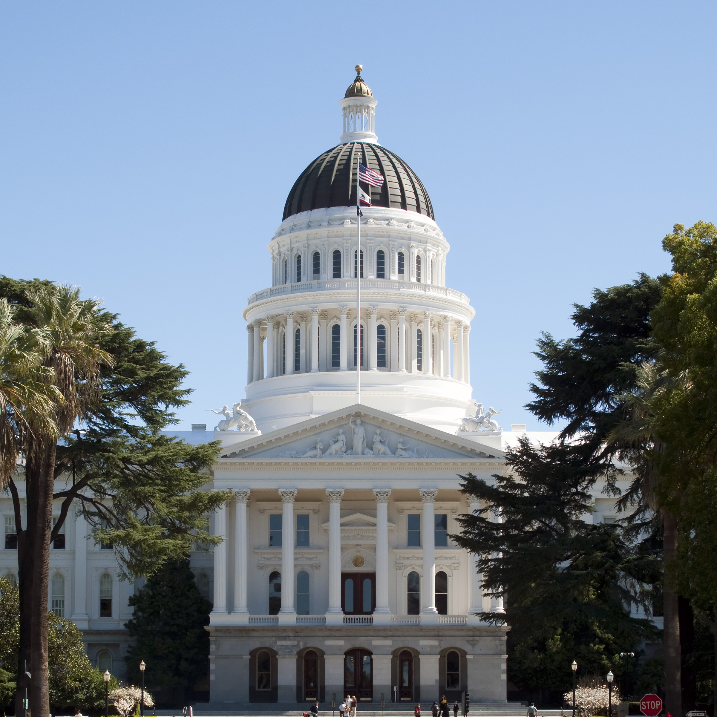 Economists agree rent control doesn't work; California passes sweeping rent control ordinance anyways