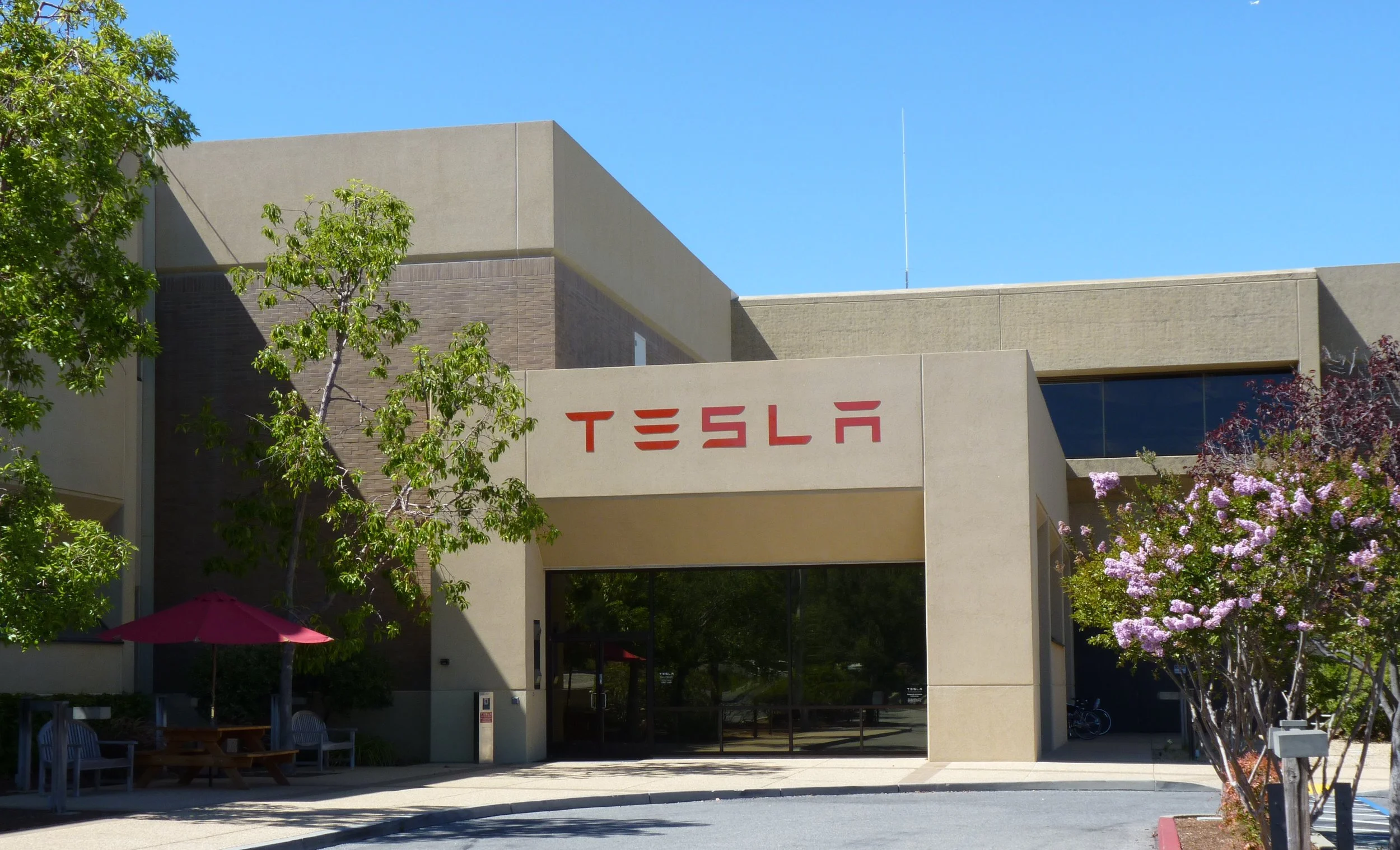 Why Bay Area companies are exiting CA in droves