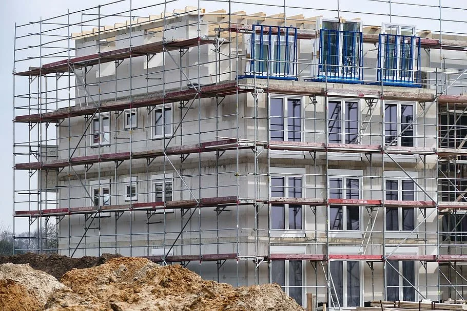 ☆ Experts wonder if right-to-housing CA'n amendment “mere rhetoric,” Woke performativity
