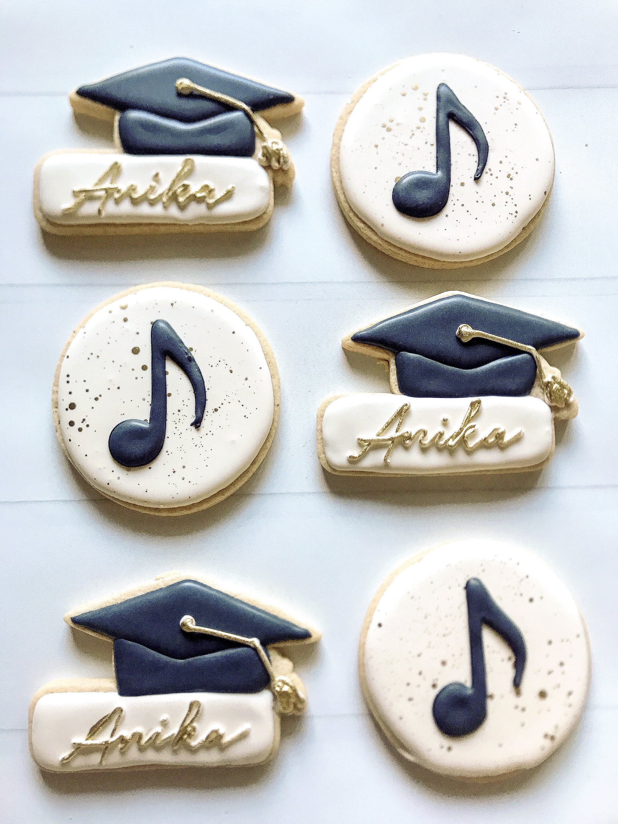 Custom Graduation Cookies 