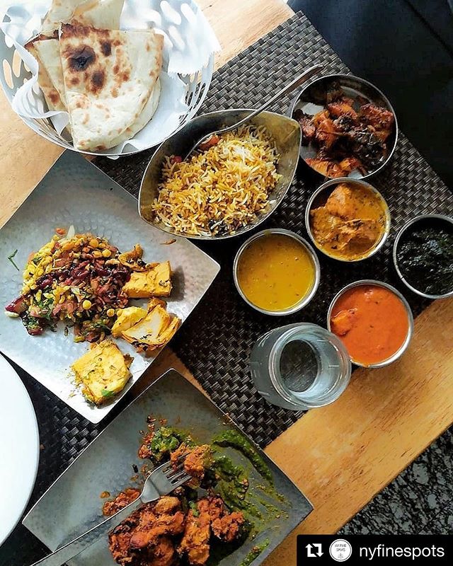 Repost @nyfinespots ・・・
Location: Lexington Ave &amp; 27th St, New York. If you loves Indian food, 
don't miss this spot 🔥🔥
&bull;
&bull;
&bull;
&bull;
&bull;
#indian 
#indianfood 
#bhattiindiangrill 
#manhattan 
#lexingtonavenue 
#yummy 
#deliciou